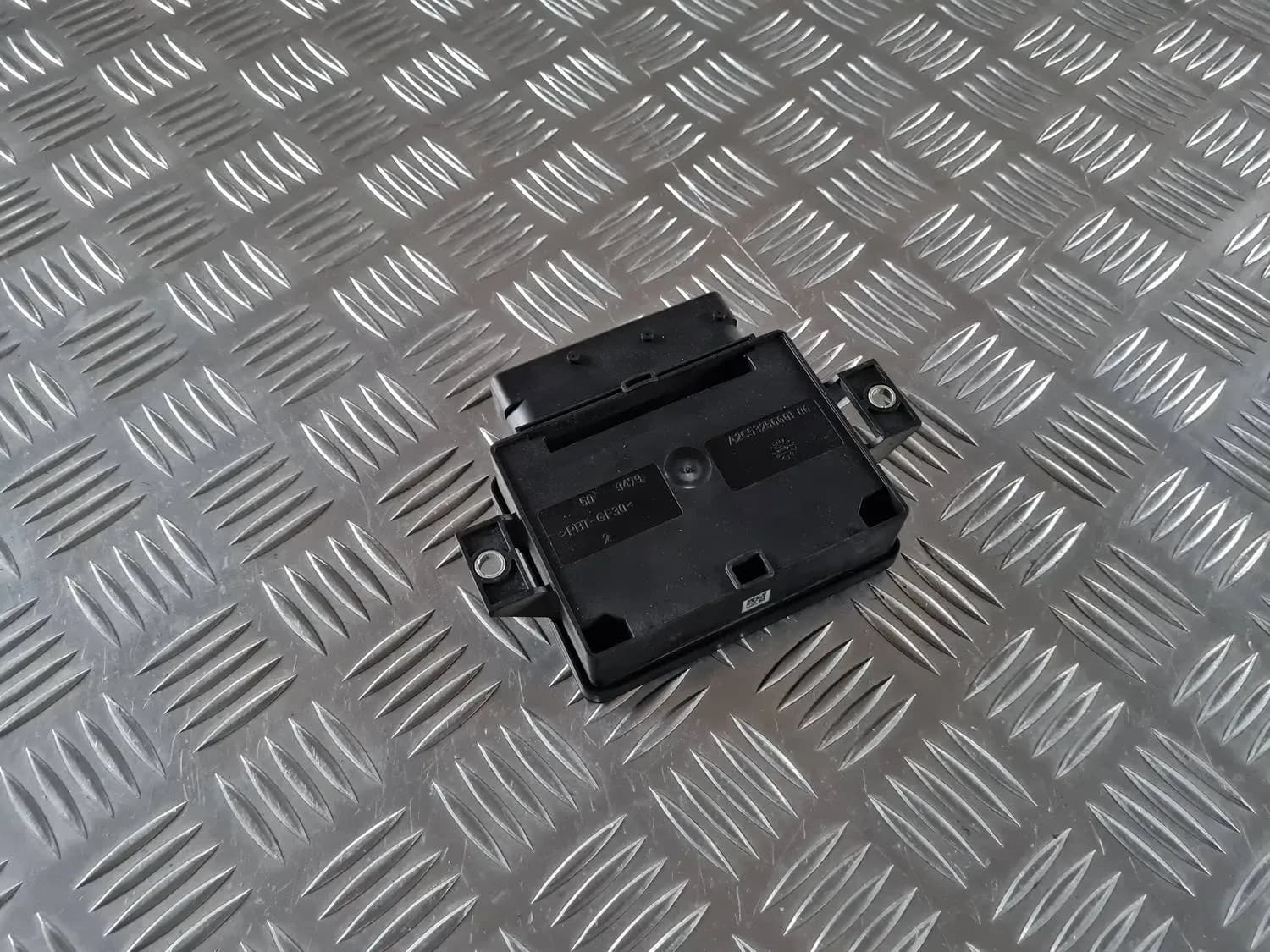 Stāvbremzes vadības bloks RENAULT SCENIC III 2011 - foto 3