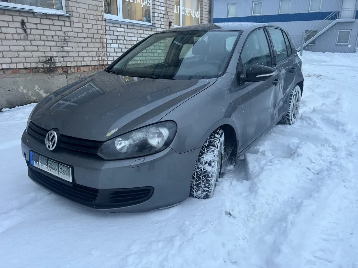 Foto izjauktais auto 2