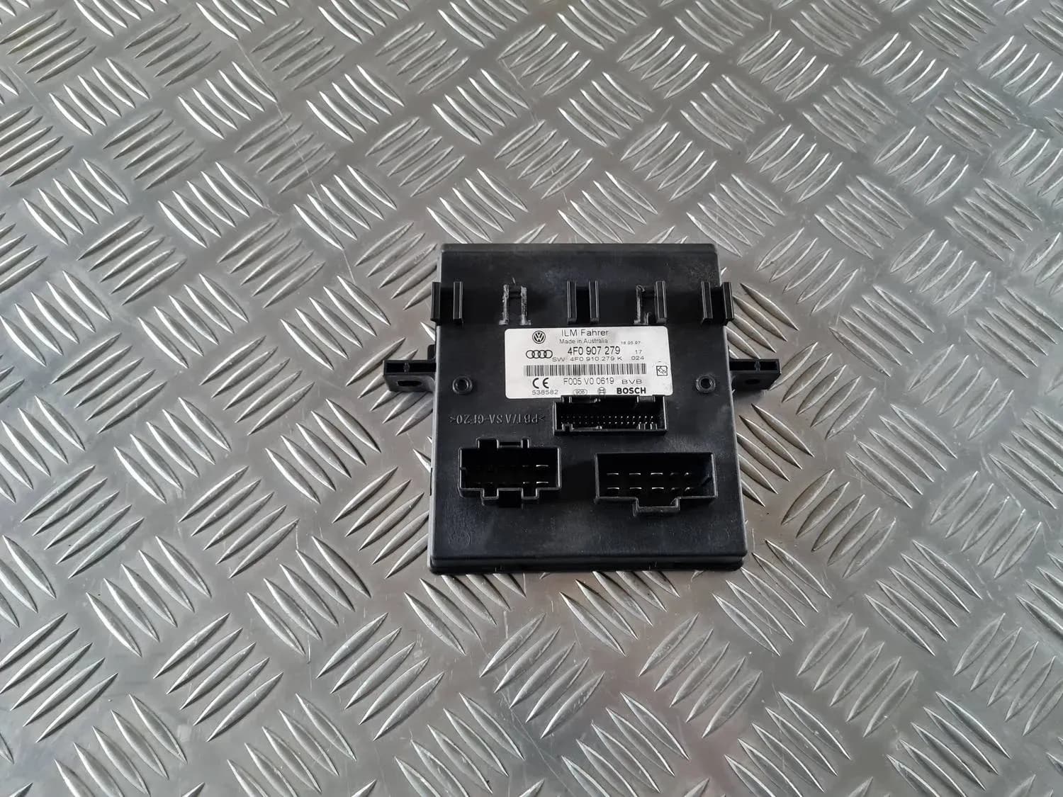 Komforta vadības bloks AUDI A6 2008
