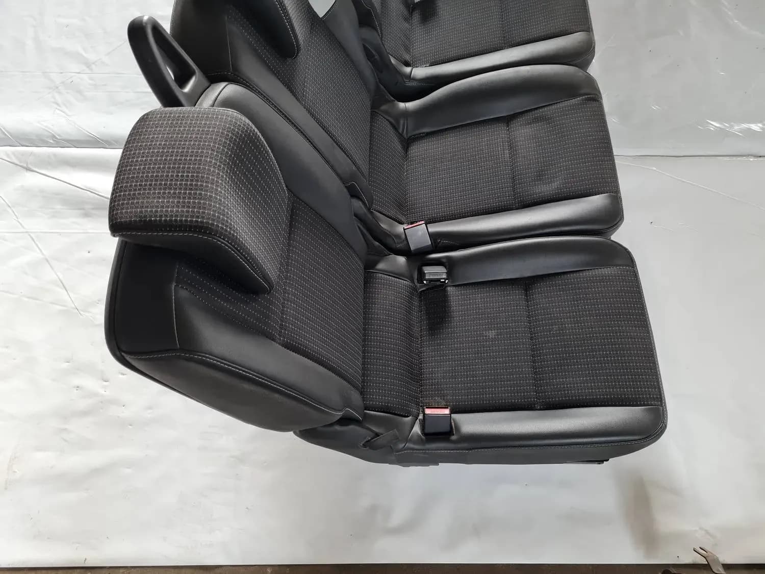 Aizmugurējais sēdeklis RENAULT SCENIC III 2011 - foto 3
