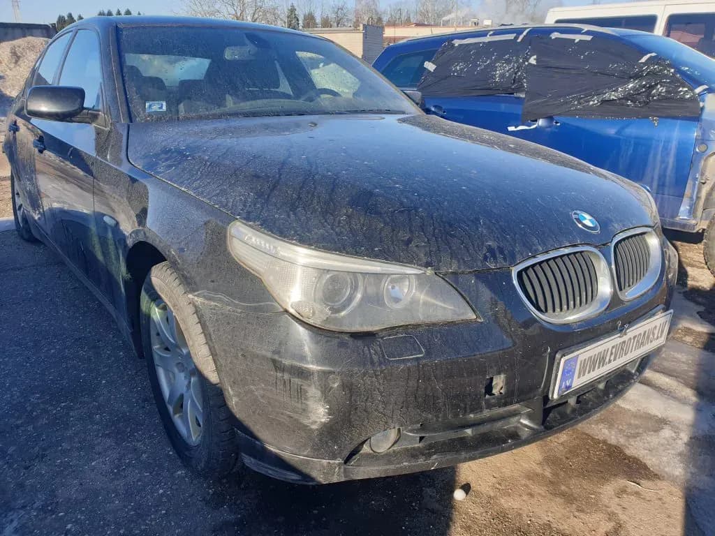 Foto izjauktais auto 1