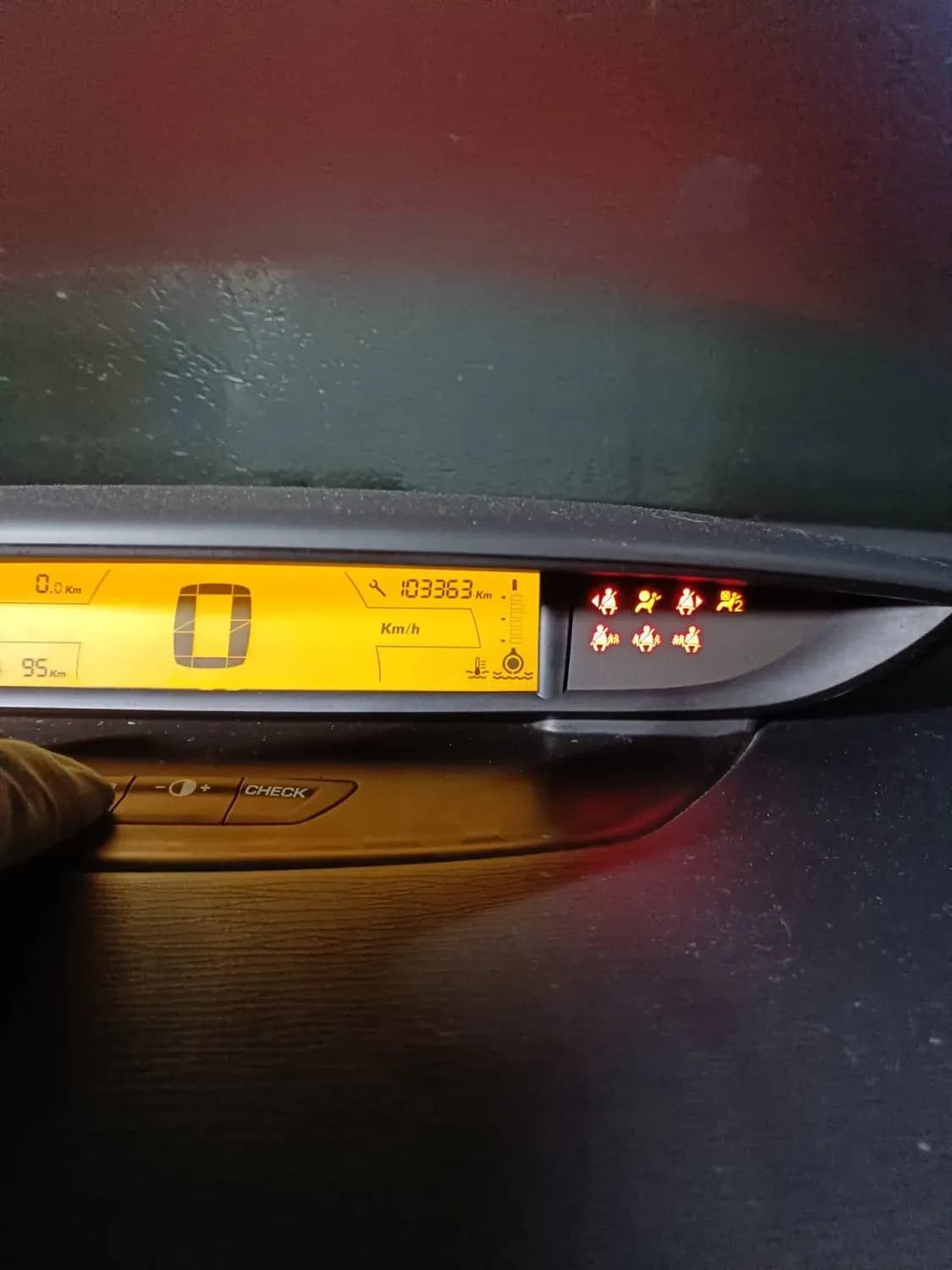 Foto izjauktais auto 1