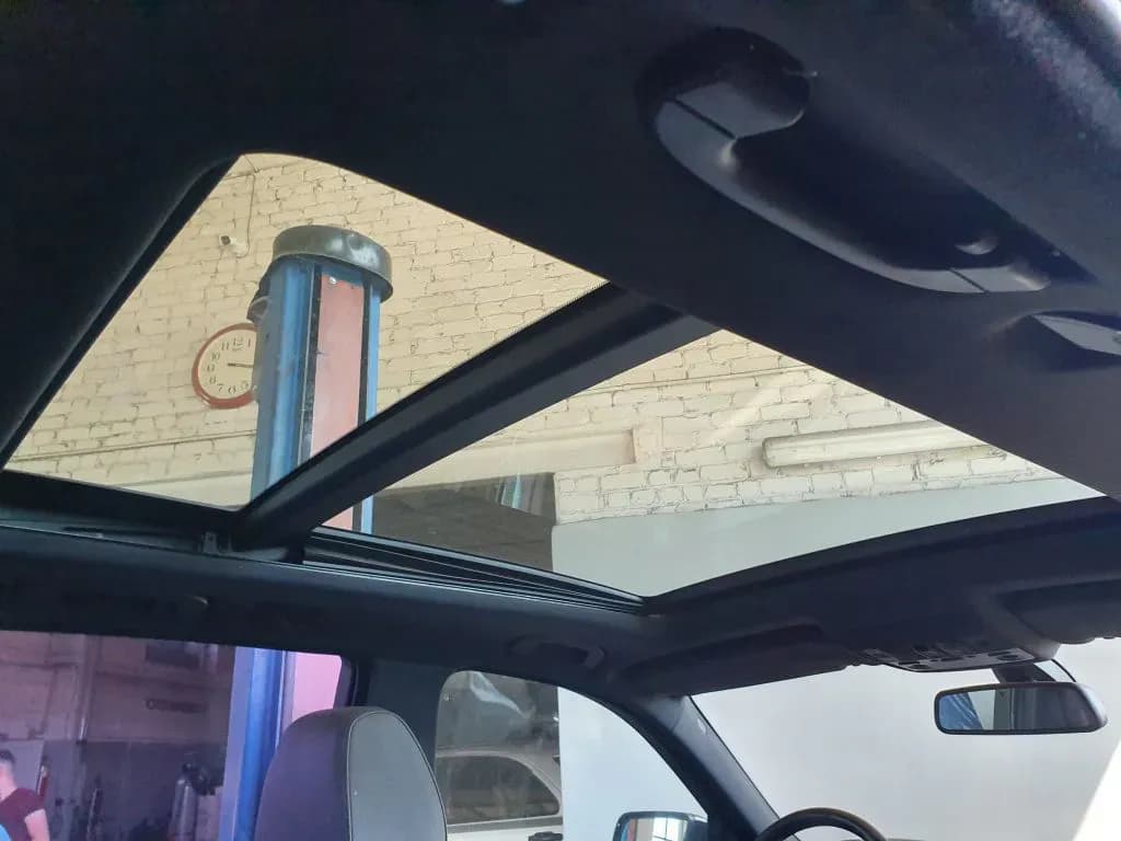 Foto izjauktais auto 2