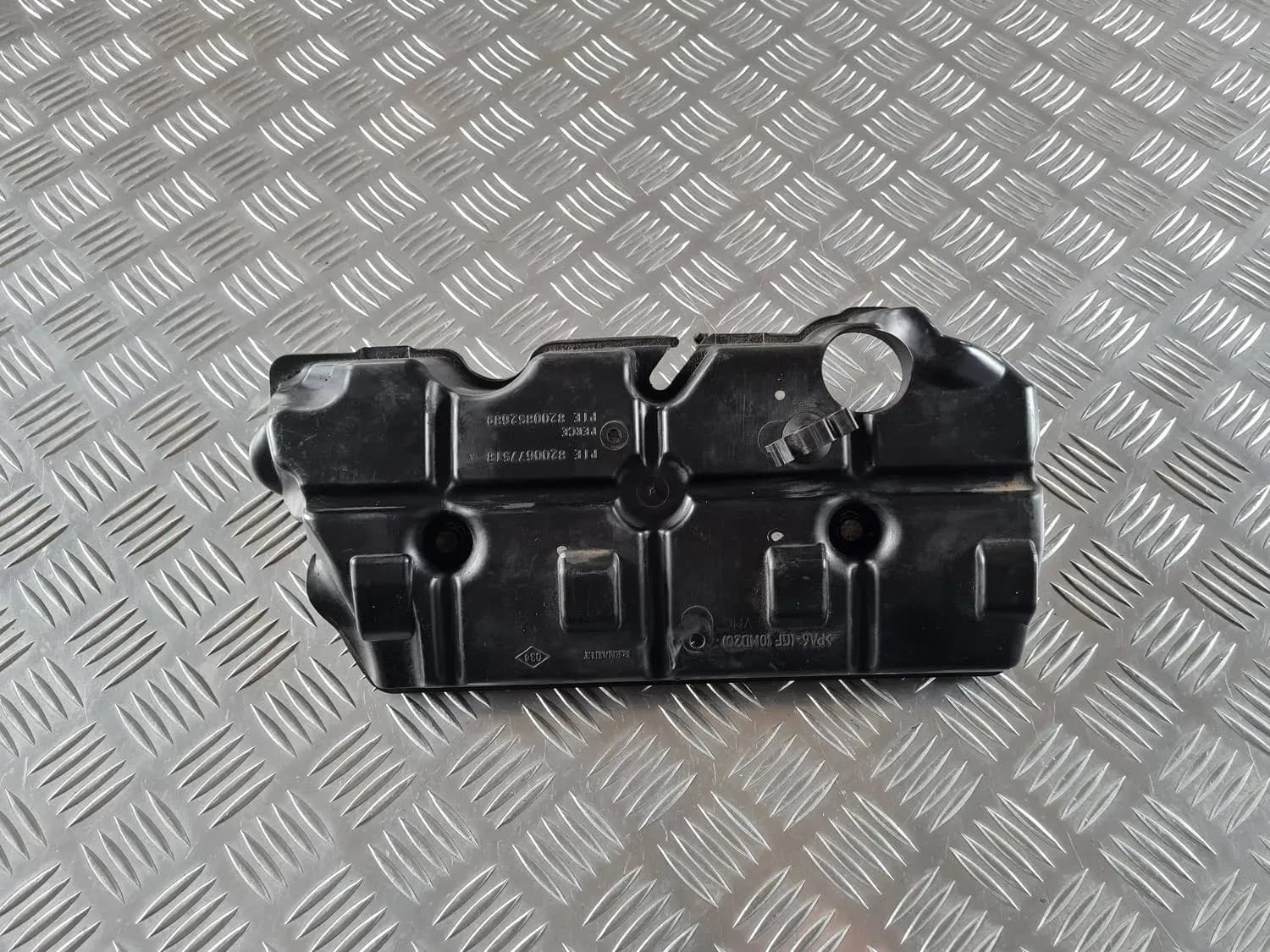 Vārstu vāks RENAULT SCENIC III 2011 - foto 4
