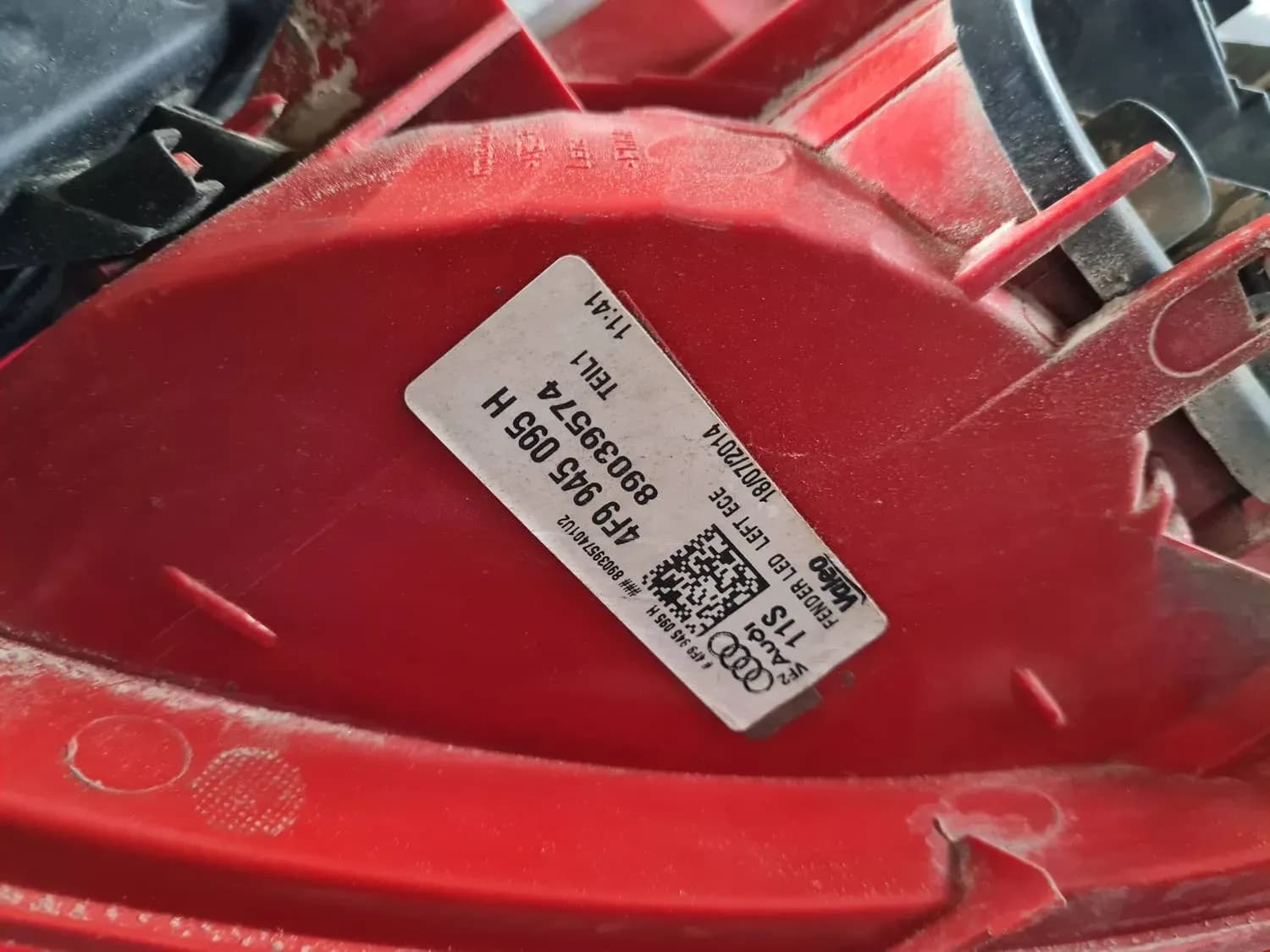 Aizmugurējais kreisais lukturis AUDI A6 2008 - foto 5
