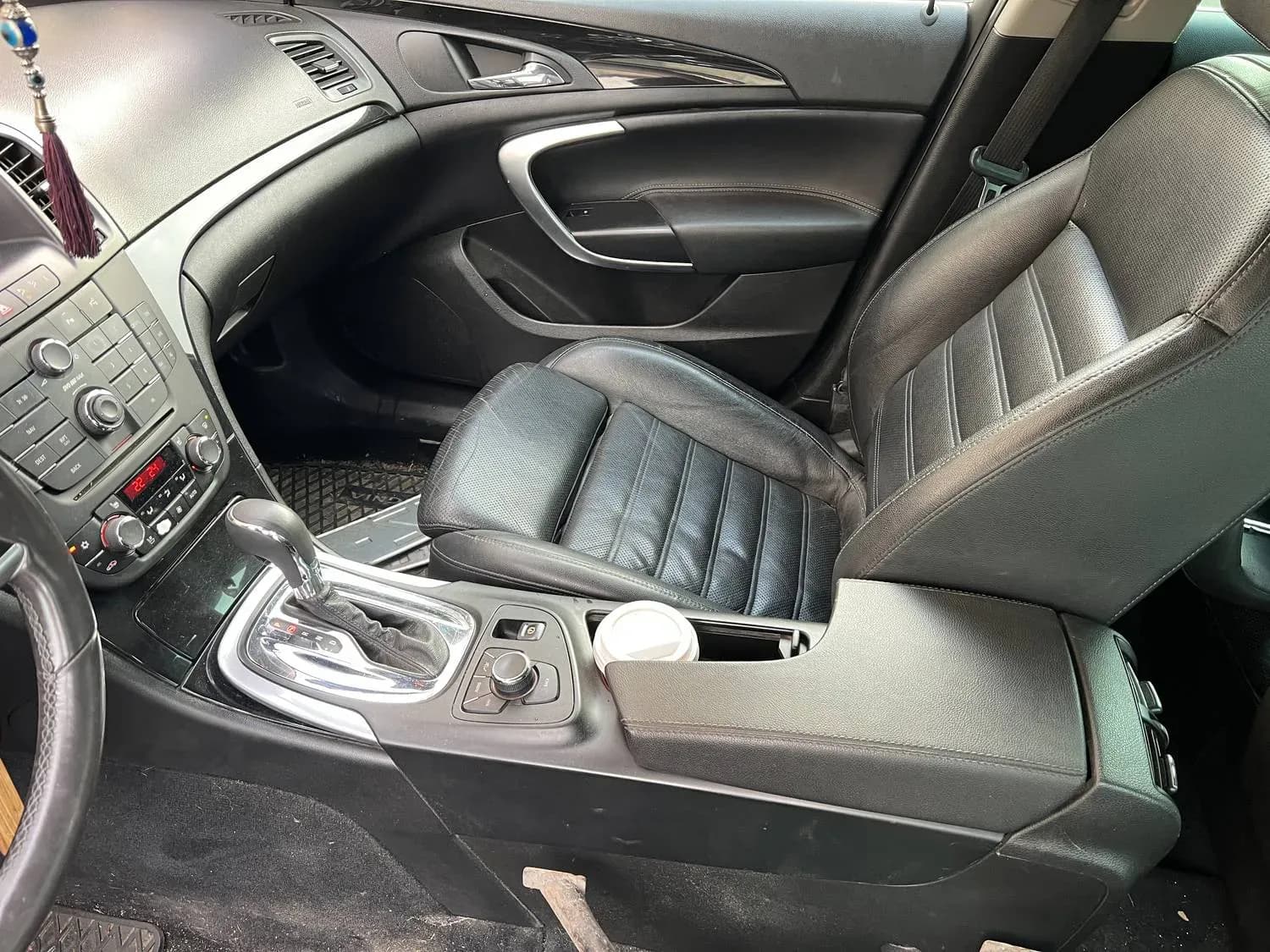 Foto van de gedemonteerde auto 2