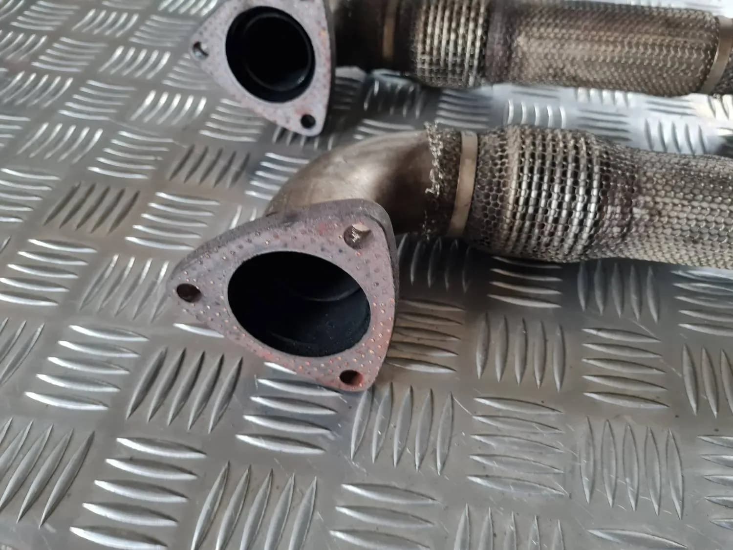 Turbīnas izplūdes caurule AUDI A6 2008 - foto 6