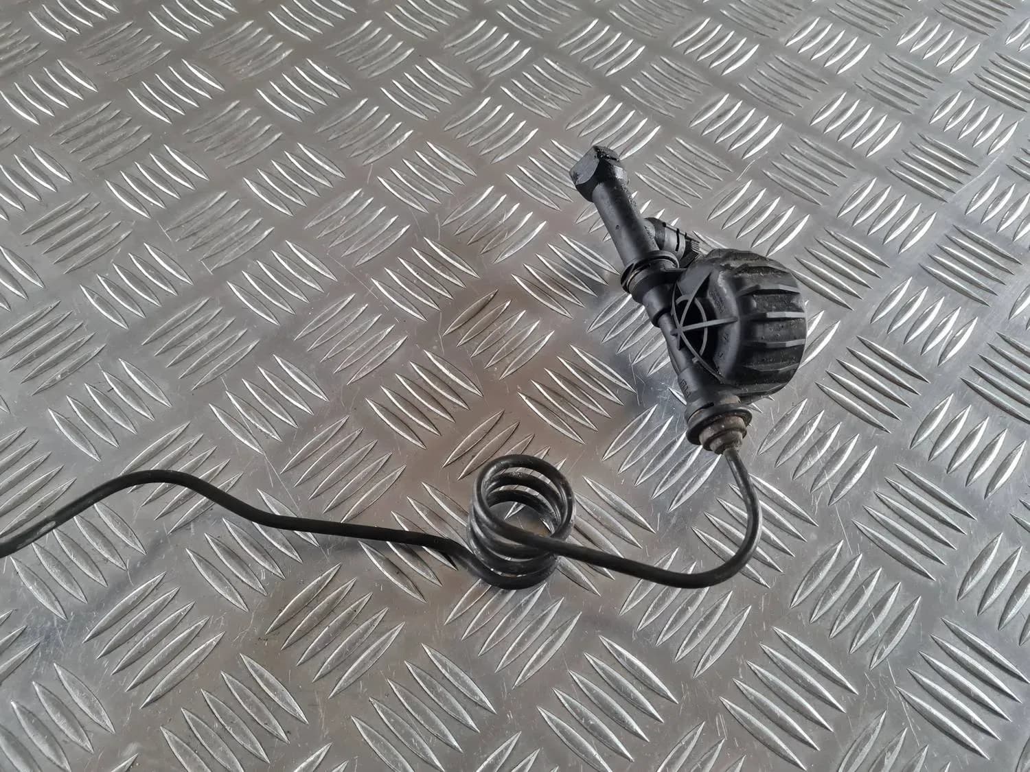 Sajūga galvenā cilindra caurule RENAULT SCENIC III 2011 - foto 3