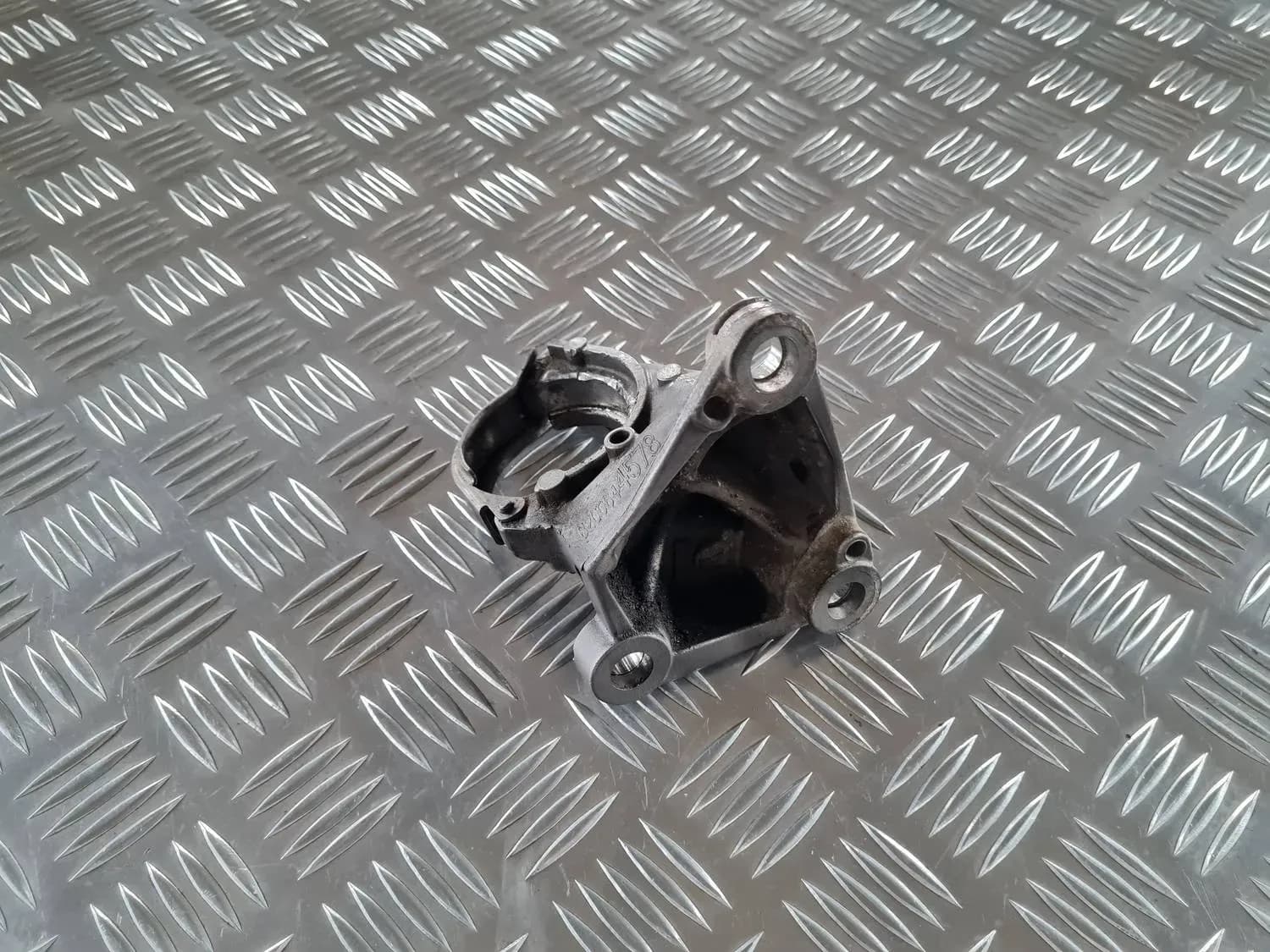 Priekšējas pusases kronšteins RENAULT SCENIC III 2011 - foto 5