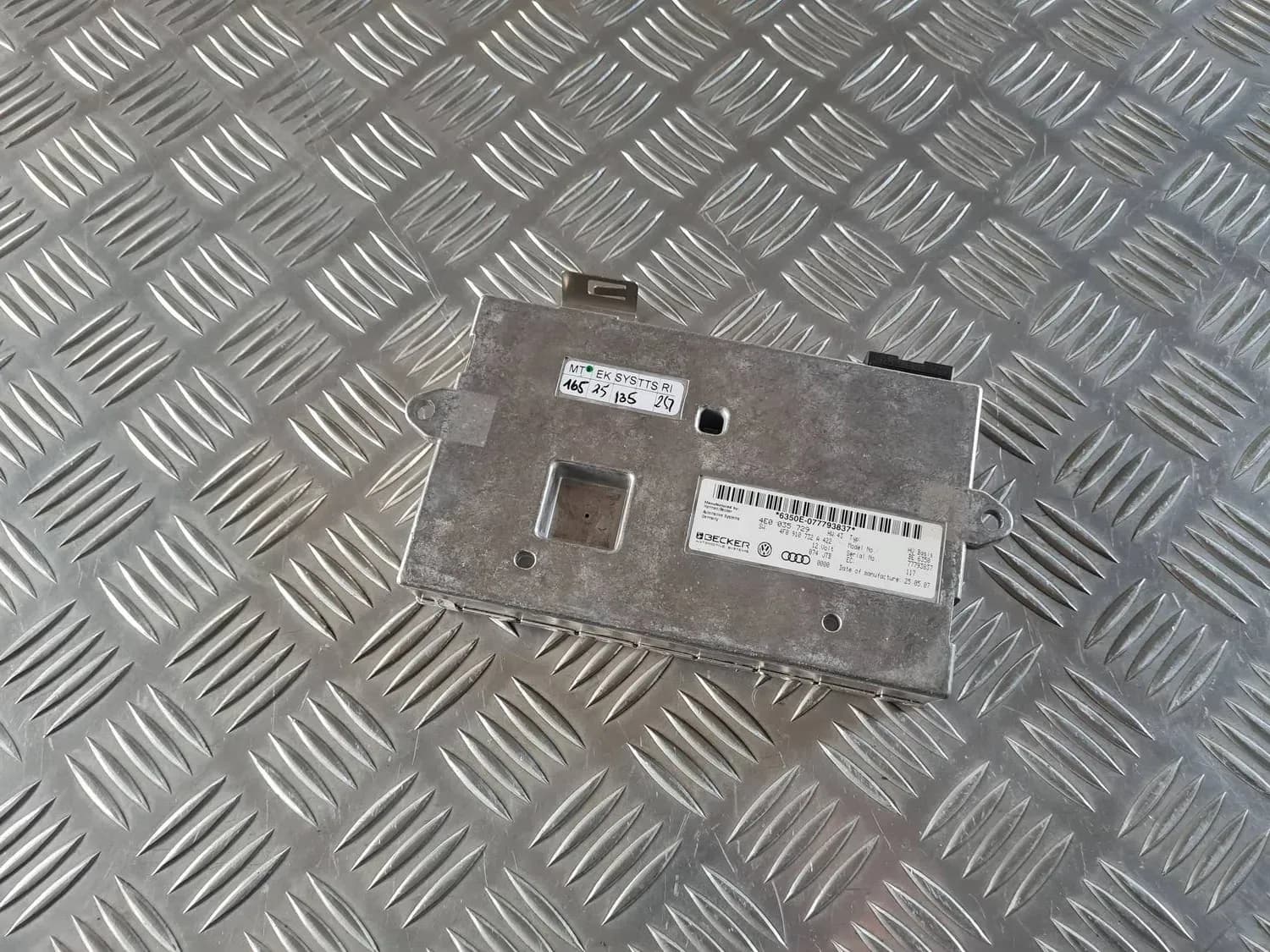 Multimēdijas vadības bloks AUDI A6 2008