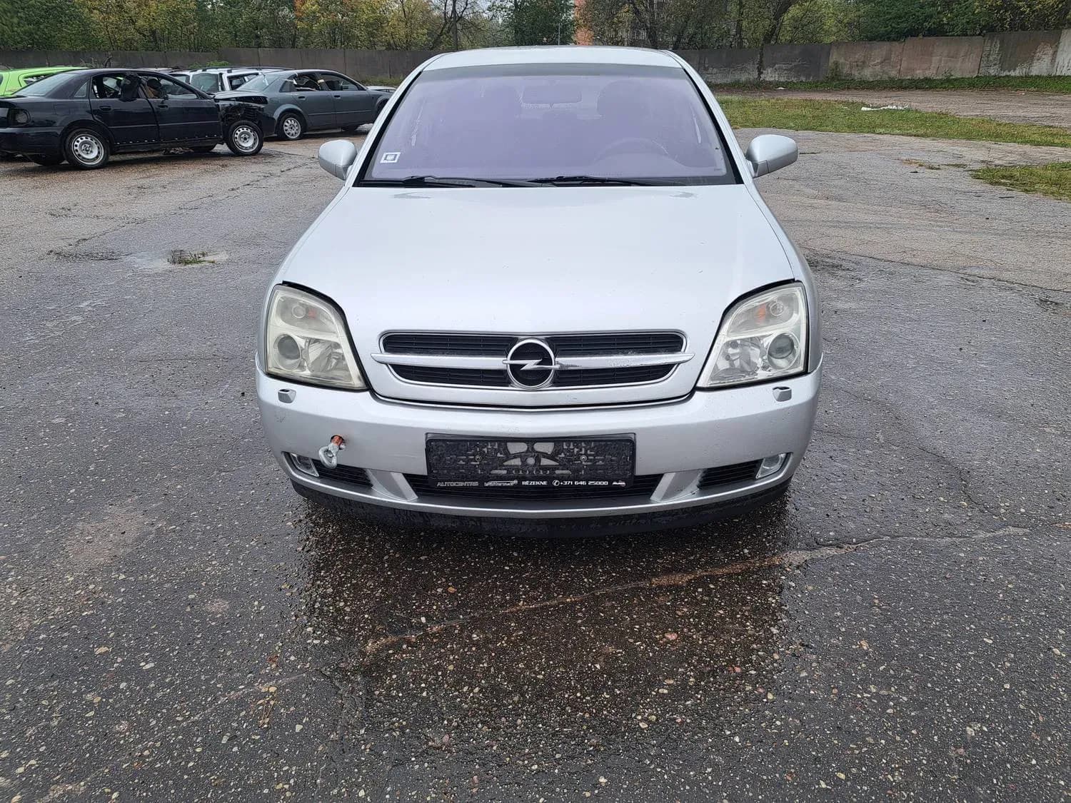 Foto izjauktais auto 2
