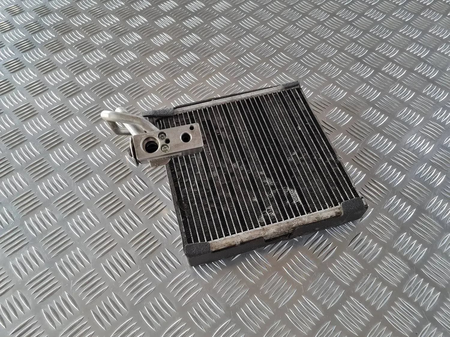 Gaisa kondicionēšanas radiators salonā RENAULT SCENIC III 2011 - foto 3