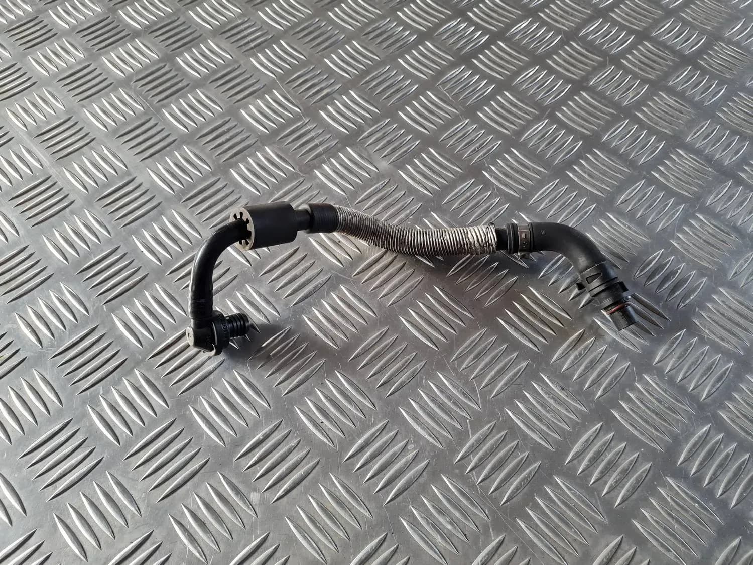 Vakuuma bremžu pastiprinātāja caurule AUDI A6 2008