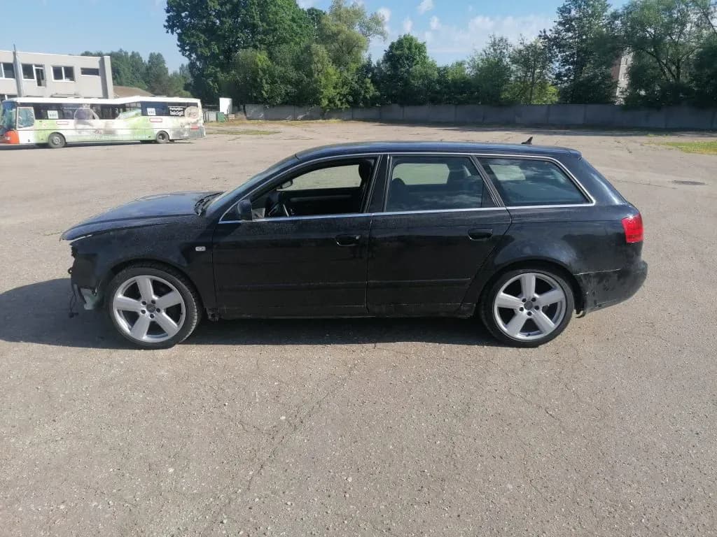 Foto izjauktais auto 4
