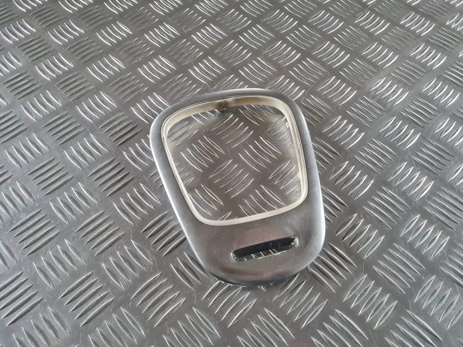 Centrālās konsoles dekoratīvais rāmis RENAULT SCENIC III 2011
