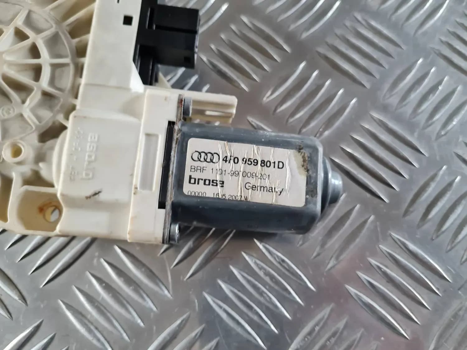 Elektrisko stiklu motors AUDI A6 2008 - foto 2
