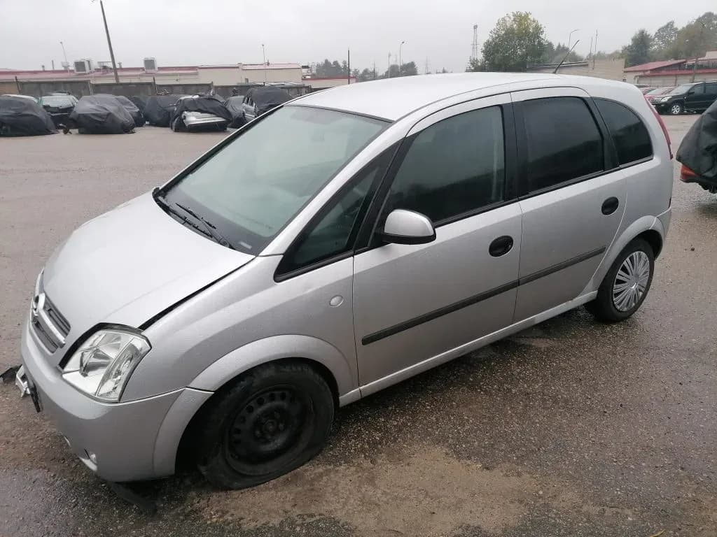 Foto izjauktais auto 5