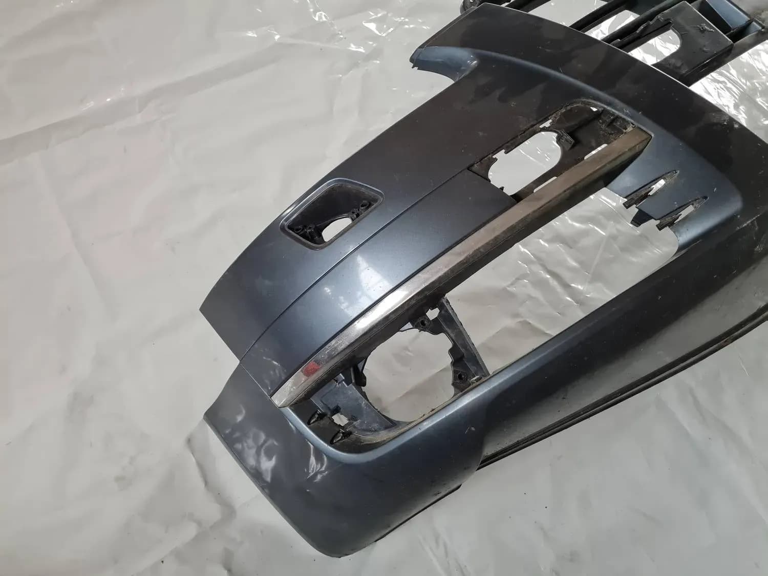 Priekšējais buferis AUDI A6 2008 - foto 8