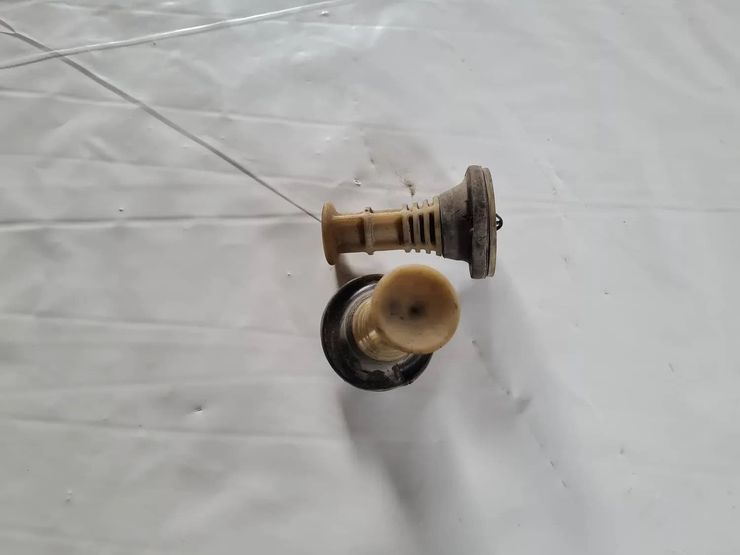 Aizmugurējās atsperes atbalsts RENAULT SCENIC III 2011