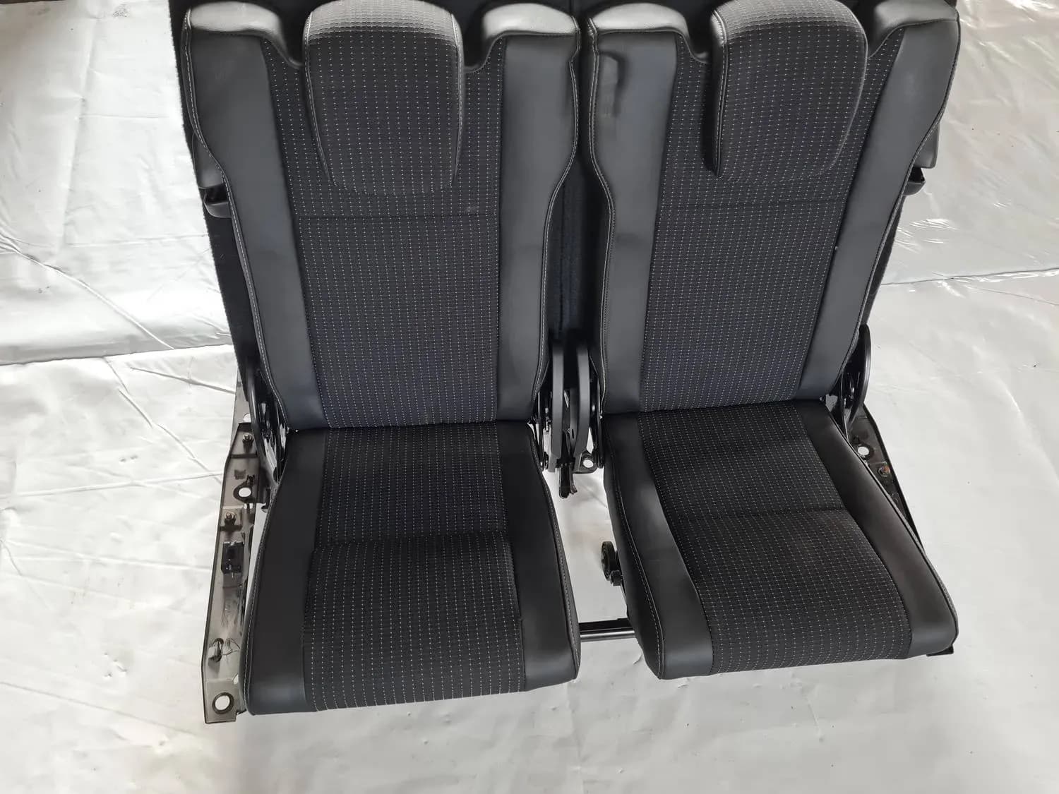 Trešās rindas sēdeklis RENAULT SCENIC III 2011 - foto 3