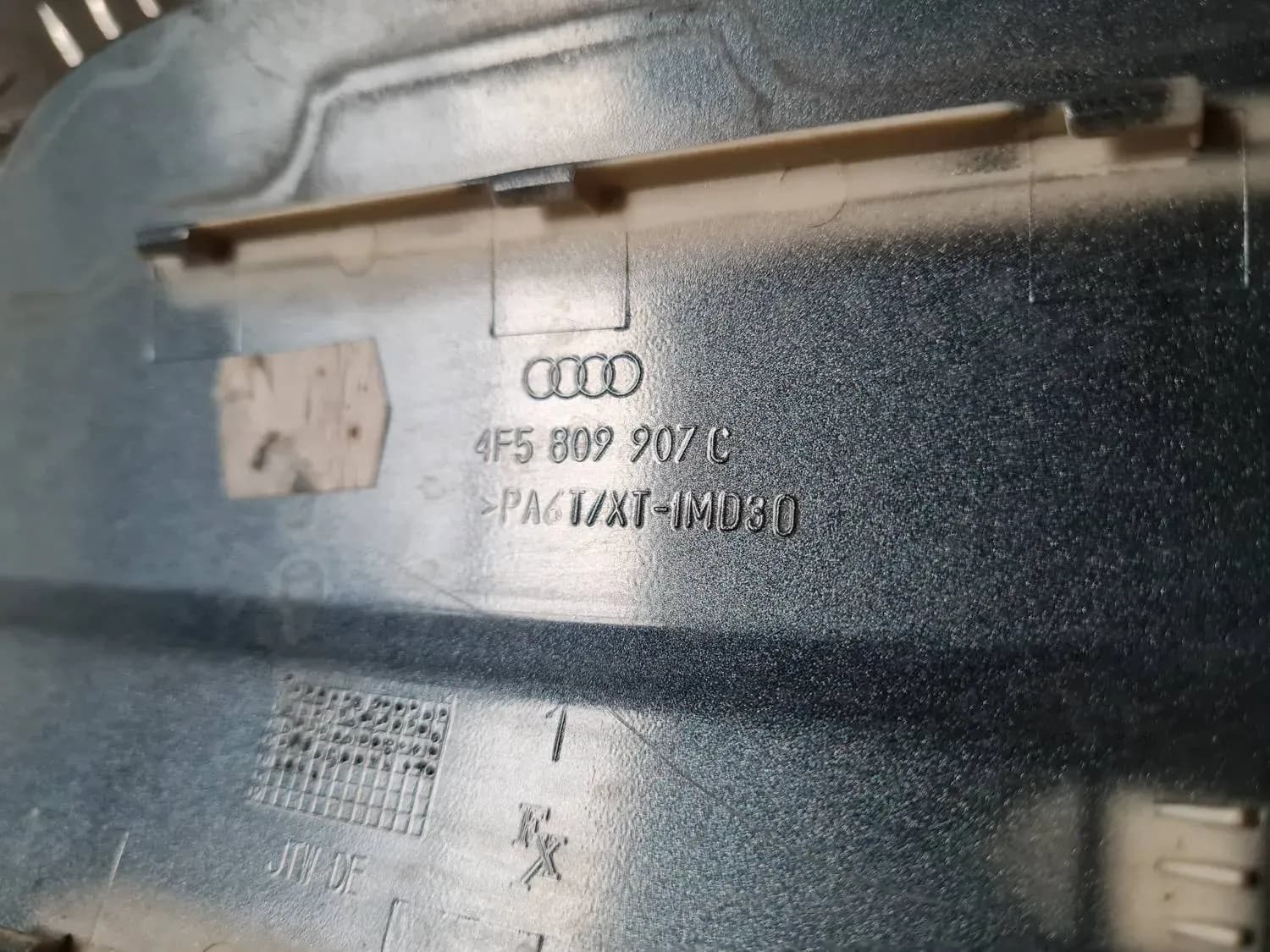Degvielas tvertnes vāks AUDI A6 2008 - foto 3