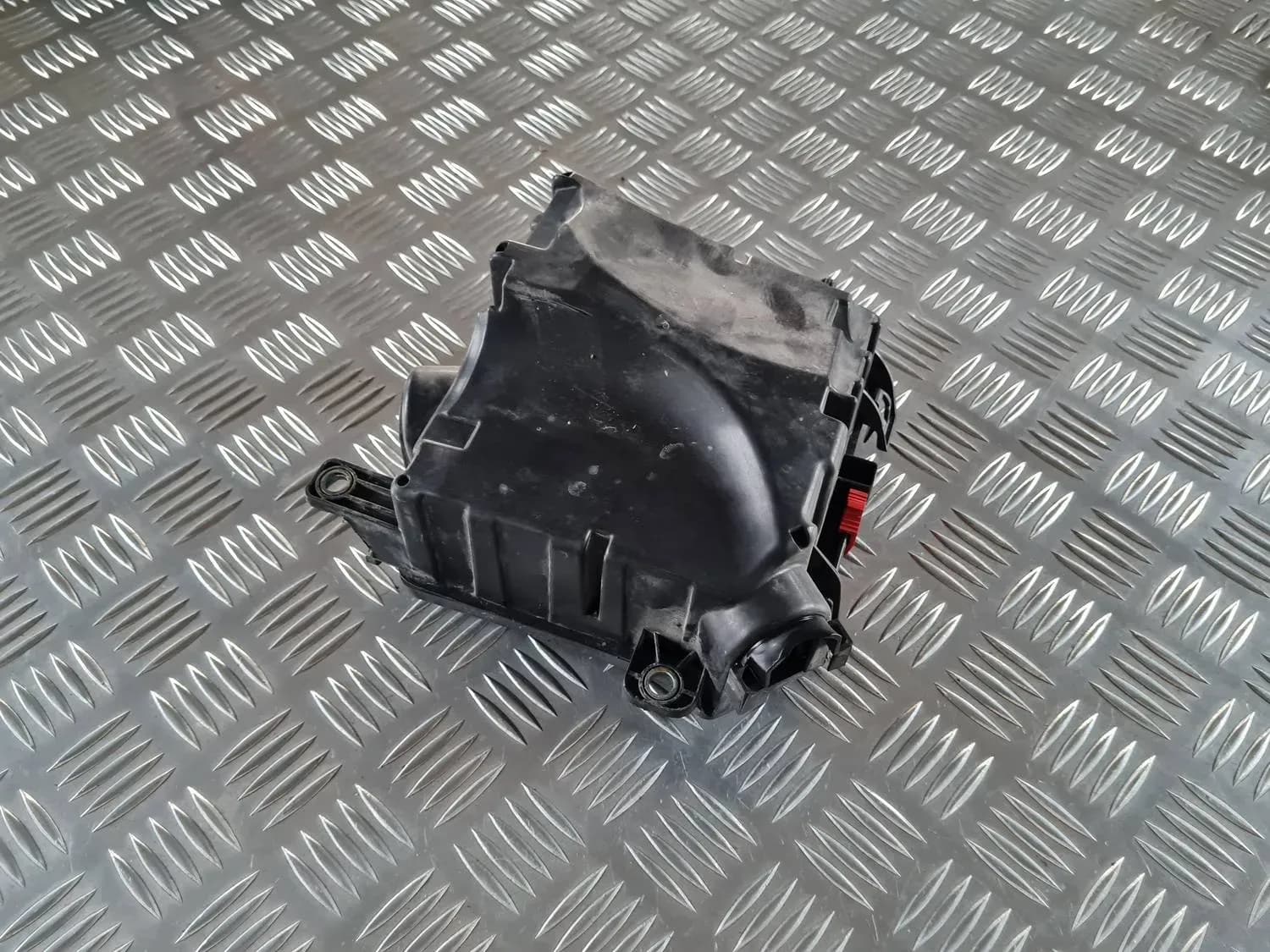 Drošinātāju relejas kaste RENAULT SCENIC III 2011 - foto 2