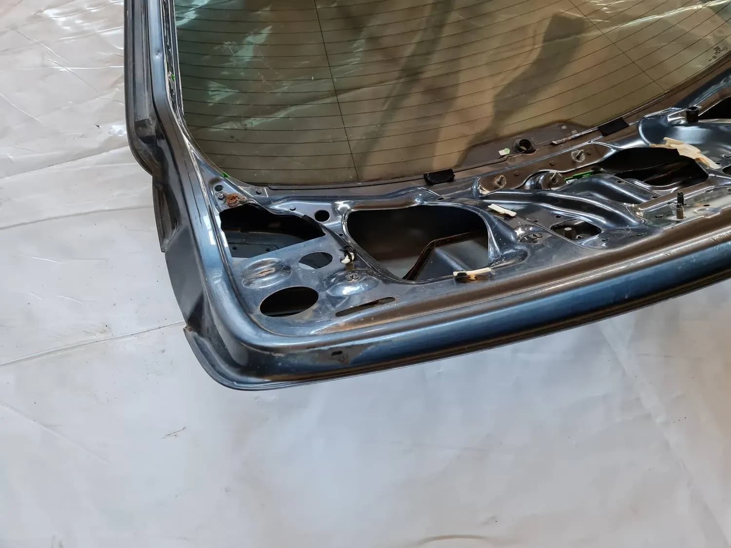 Bagāžnieka vāks AUDI A6 2008 - foto 2