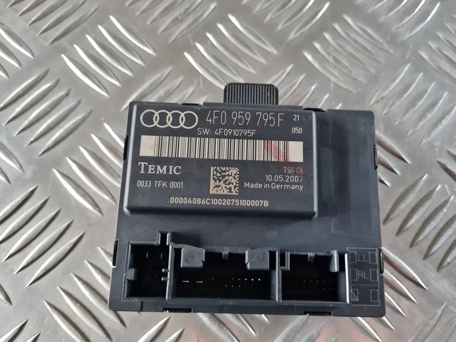 Komforta vadības bloks AUDI A6 2008 - foto 2