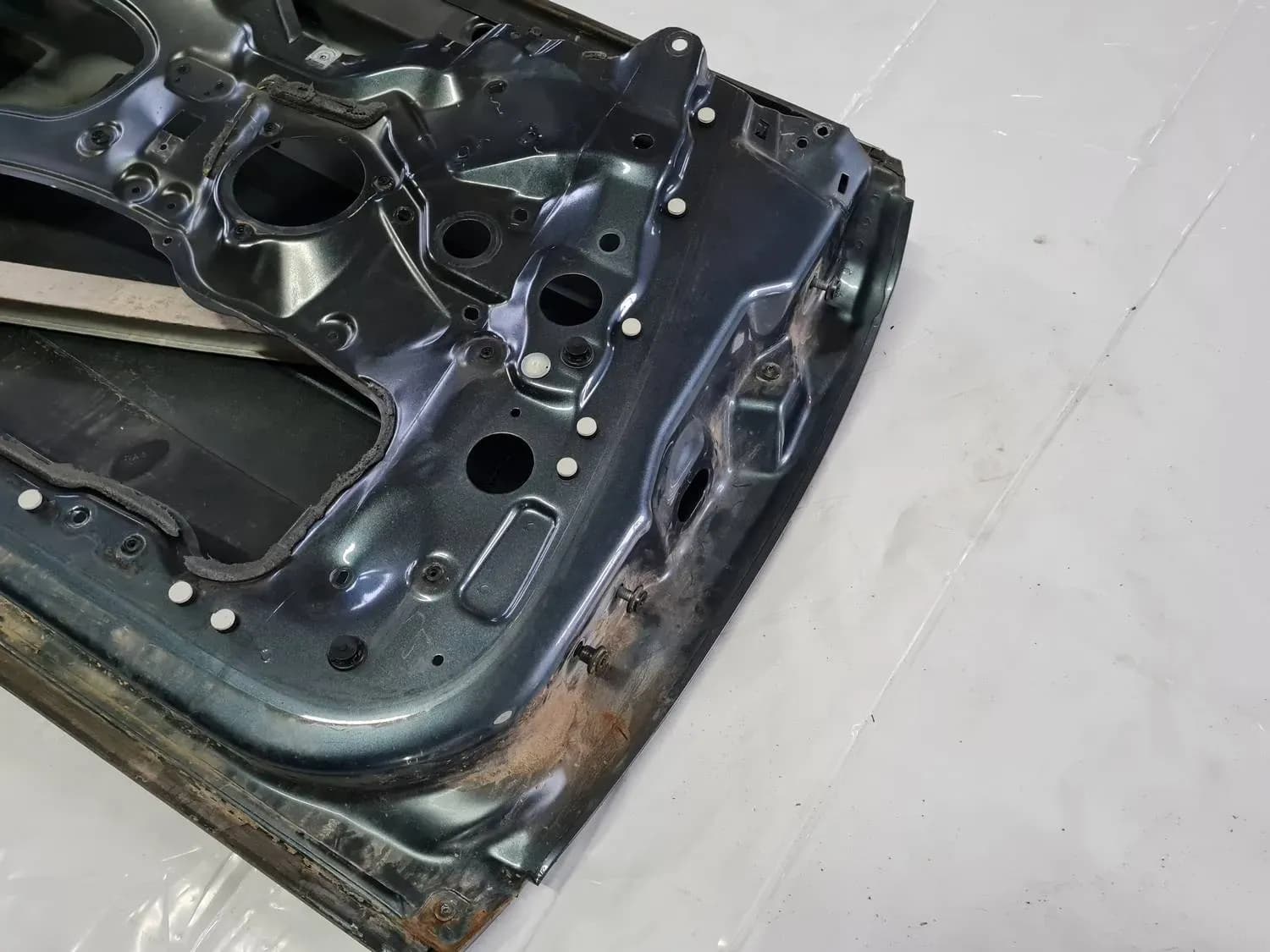 Priekšējās kreisās durvis AUDI A6 2008 - foto 2