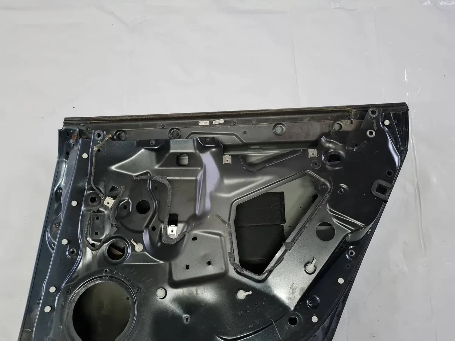 Aizmugurējās labās durvis AUDI A6 2008 - foto 2