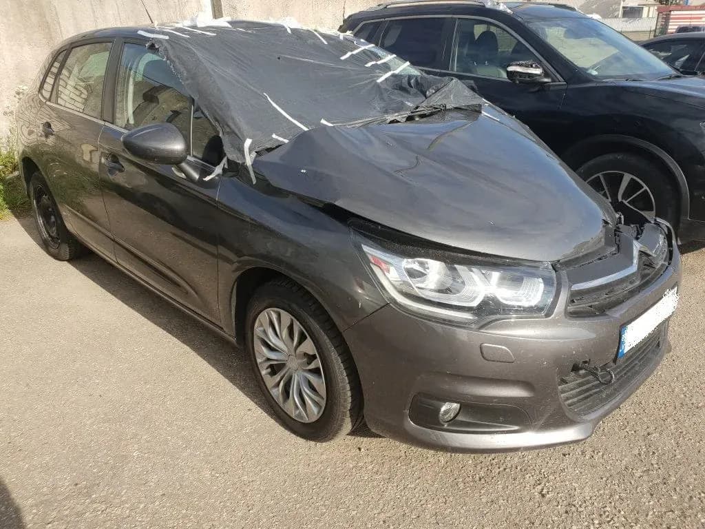 Foto izjauktais auto 2