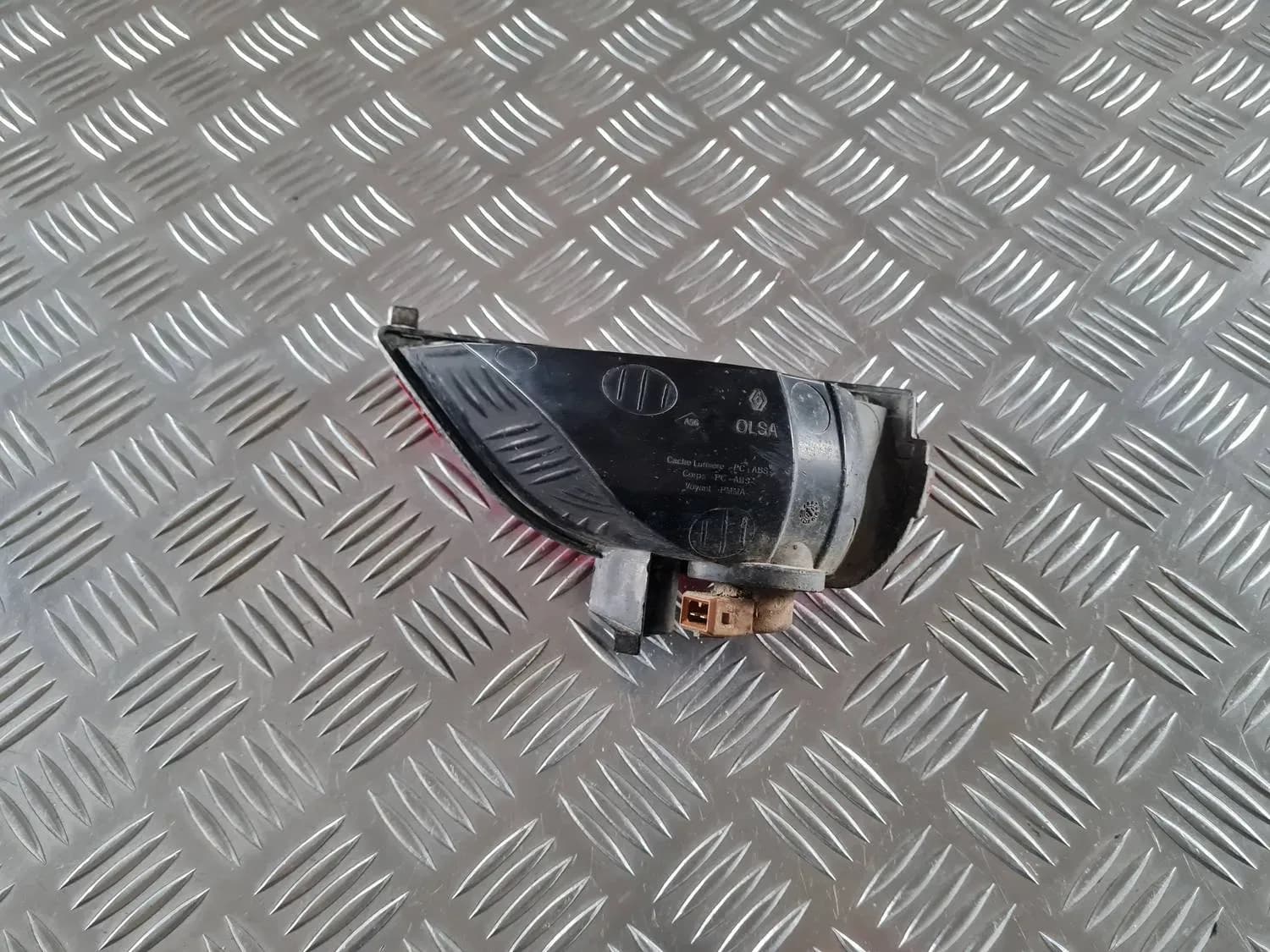 Miglas lukturis aizmugurē kreisā pusē RENAULT SCENIC III 2011 - foto 2