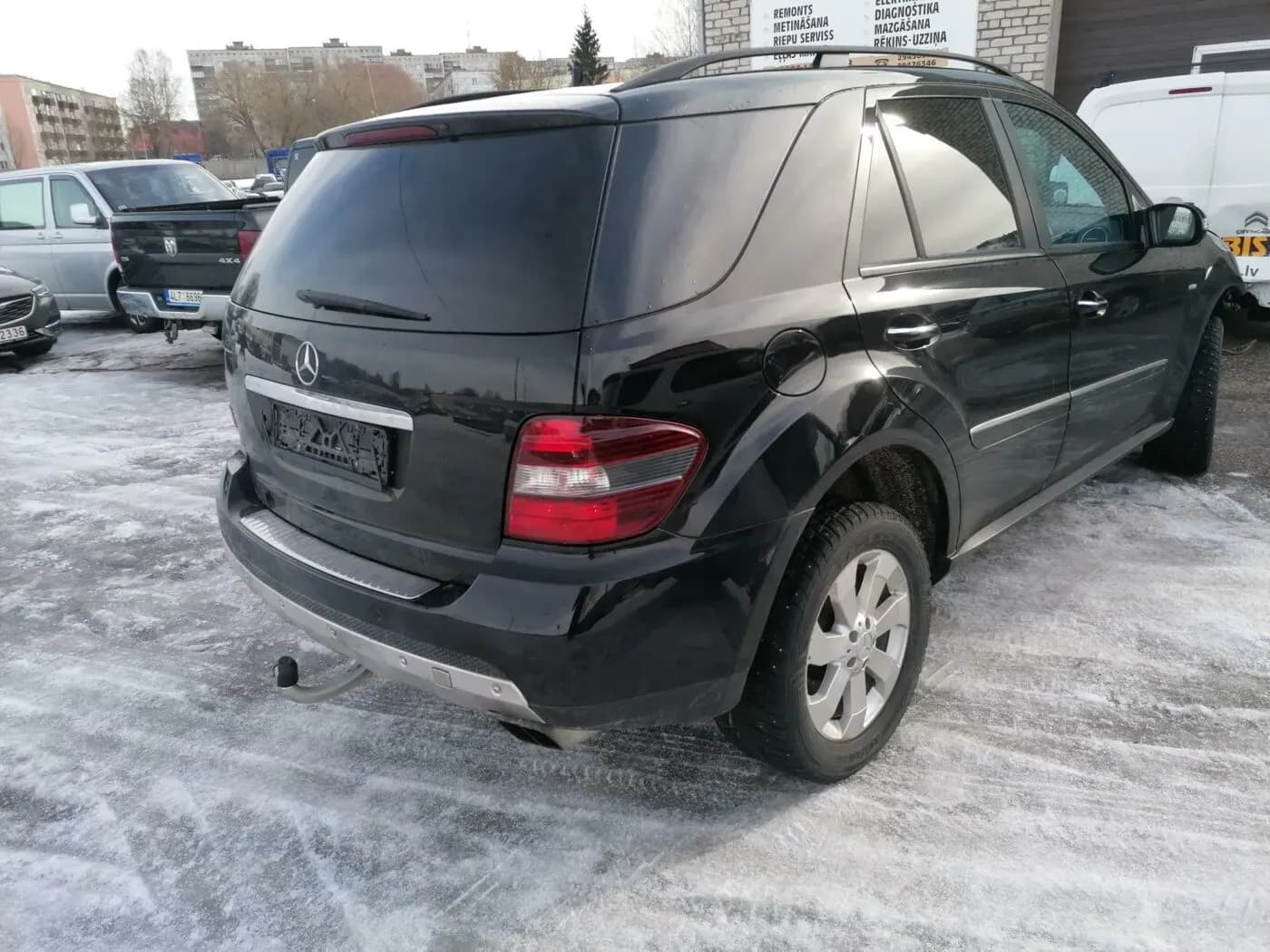 Foto izjauktais auto 1