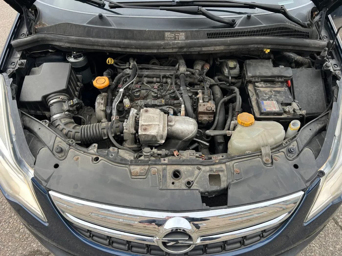 Foto izjauktais auto 1