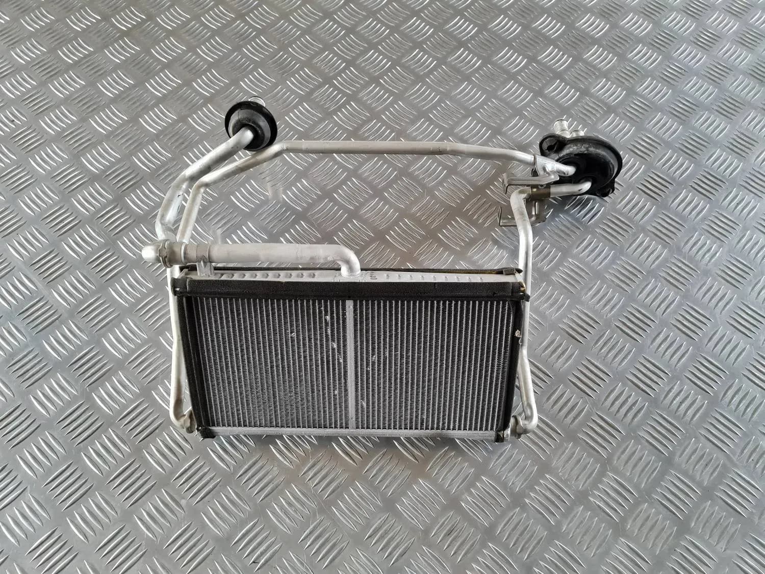 Apsildes sistēmas radiators AUDI A6 2008 - foto 5