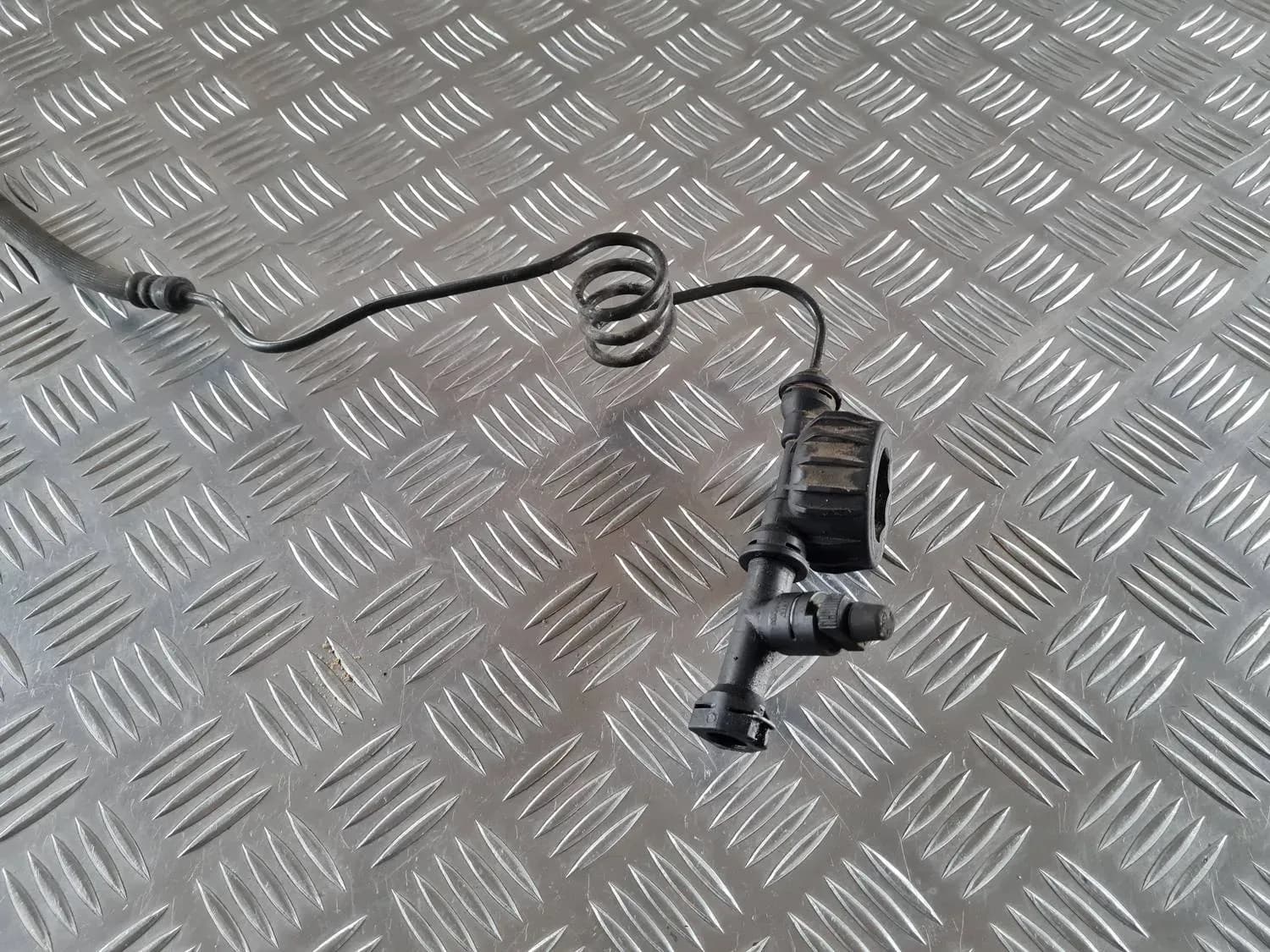 Sajūga galvenā cilindra caurule RENAULT SCENIC III 2011 - foto 4