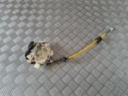 Aizmugurējo labo durvju slēdzene AUDI A6 2008