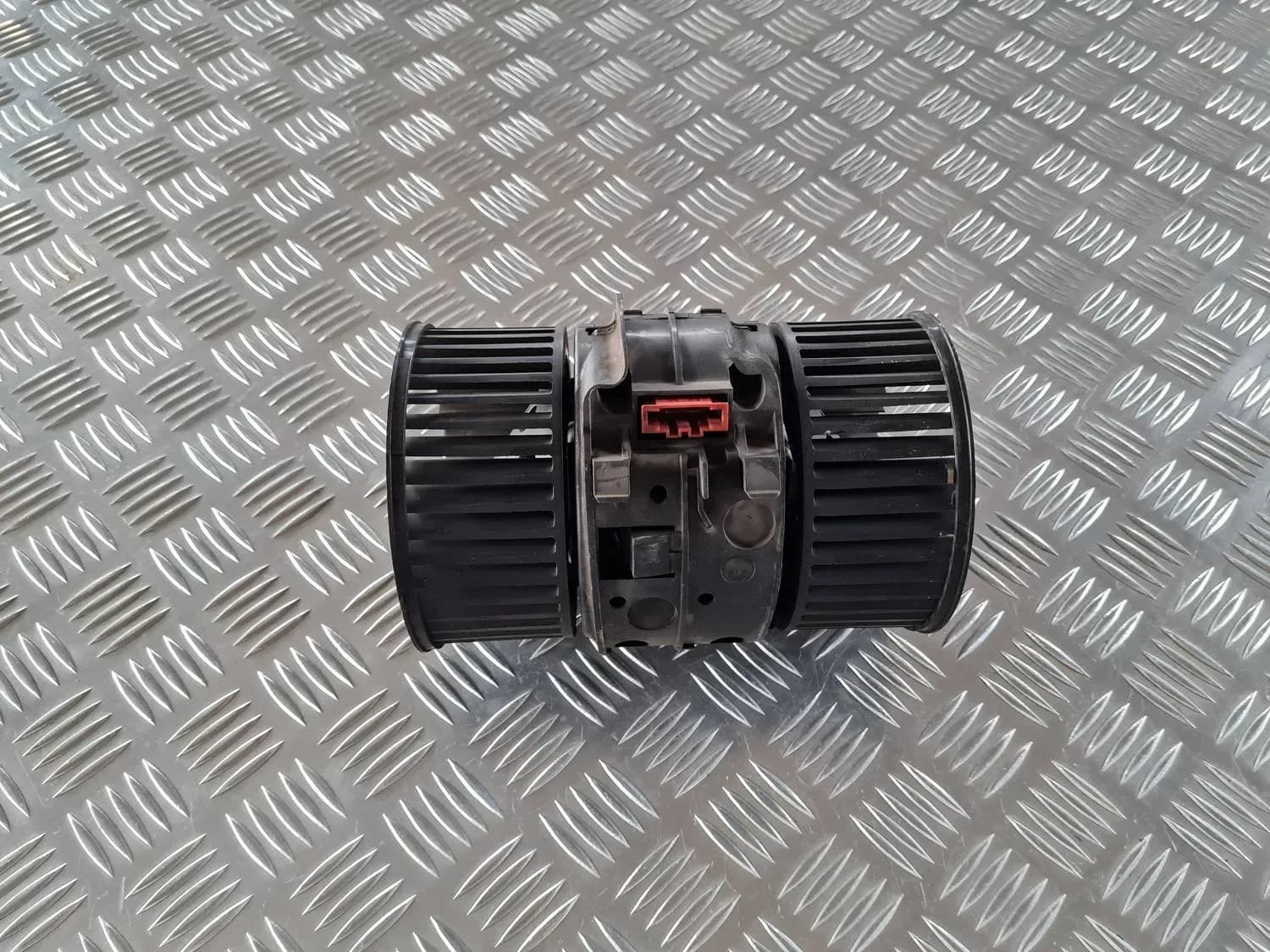 Salona ventilators RENAULT SCENIC III 2011 - foto 1