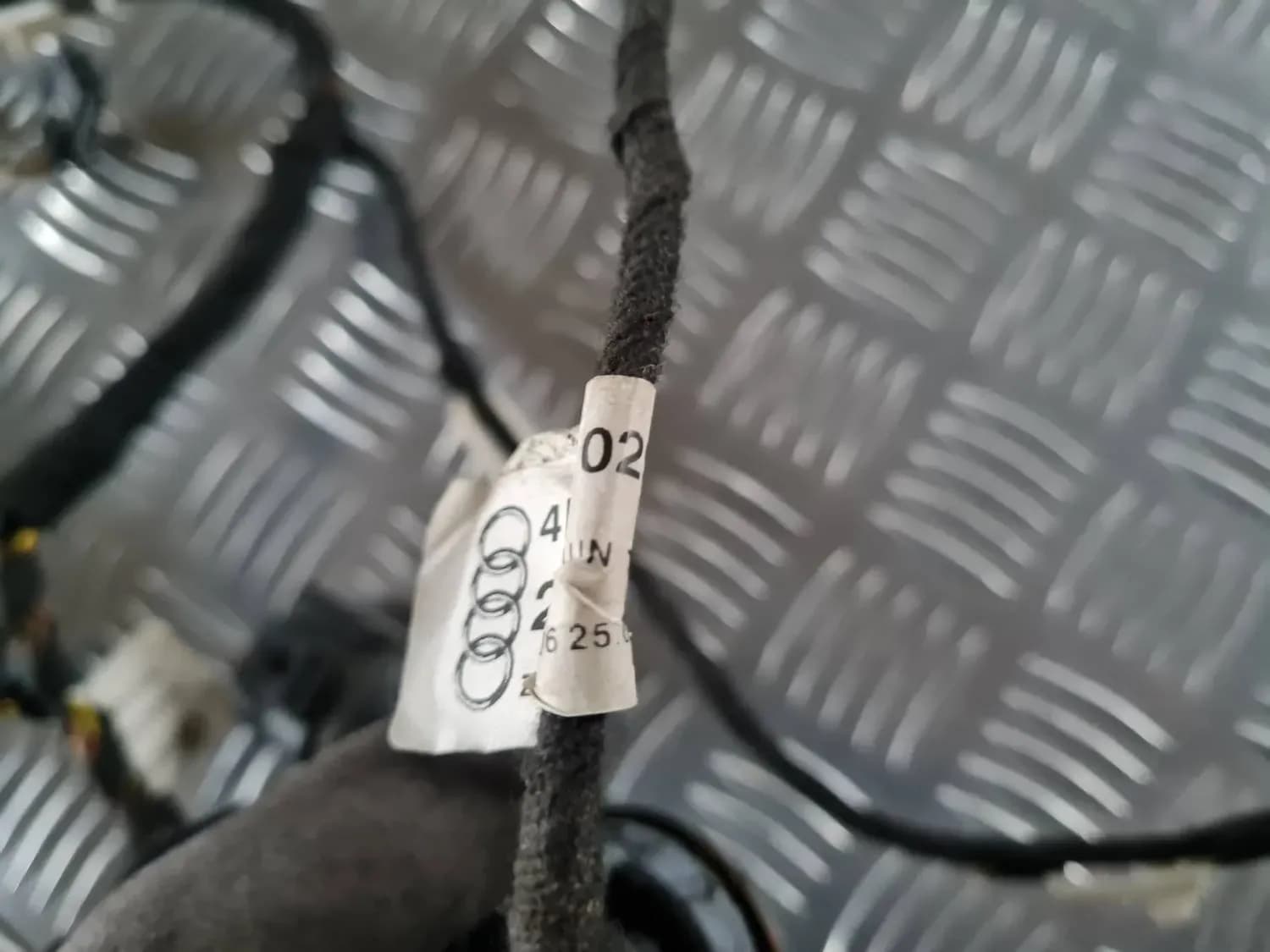 Durvju vadi AUDI A6 2008 - foto 4