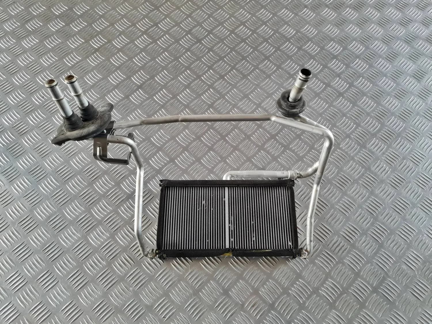 Apsildes sistēmas radiators AUDI A6 2008 - foto 2