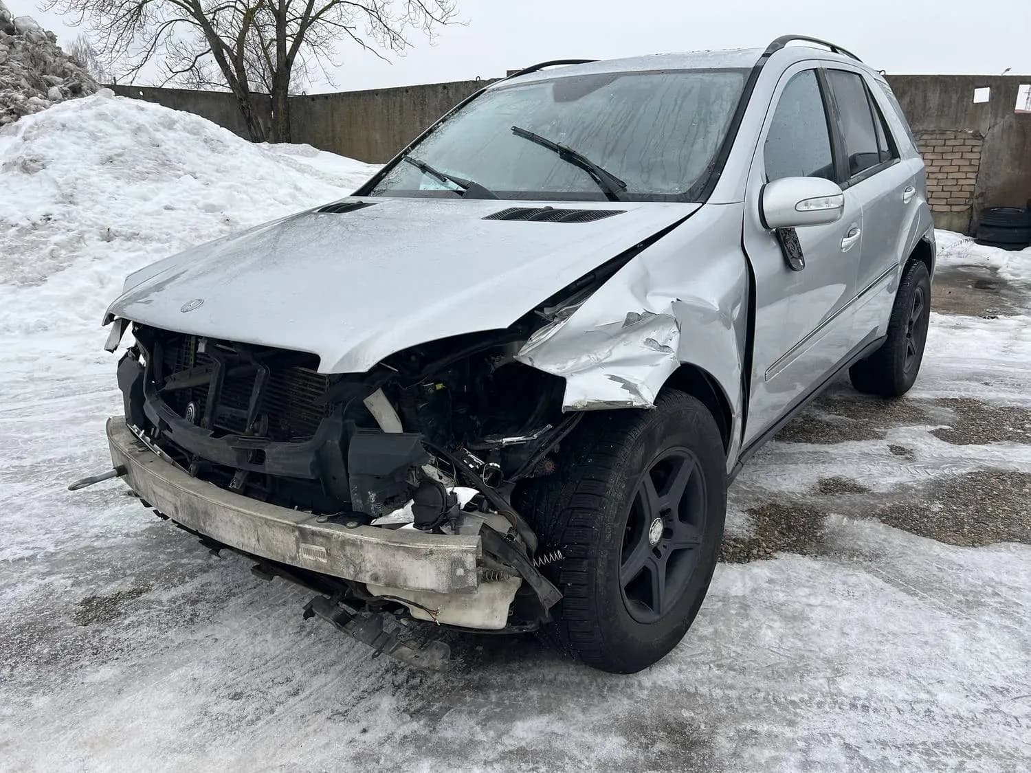Foto izjauktais auto 3