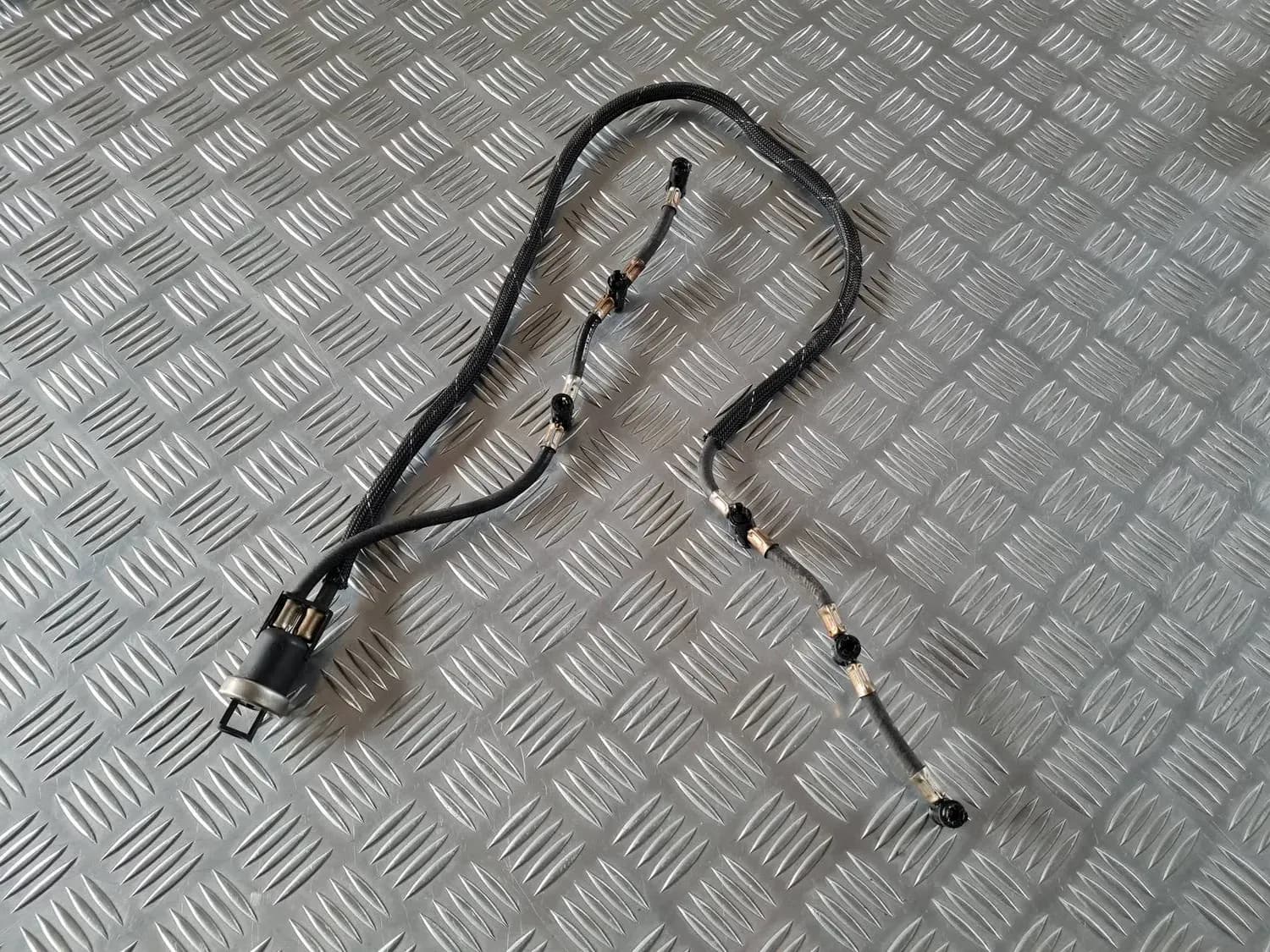 Degvielas atgriešanas caurule AUDI A6 2008