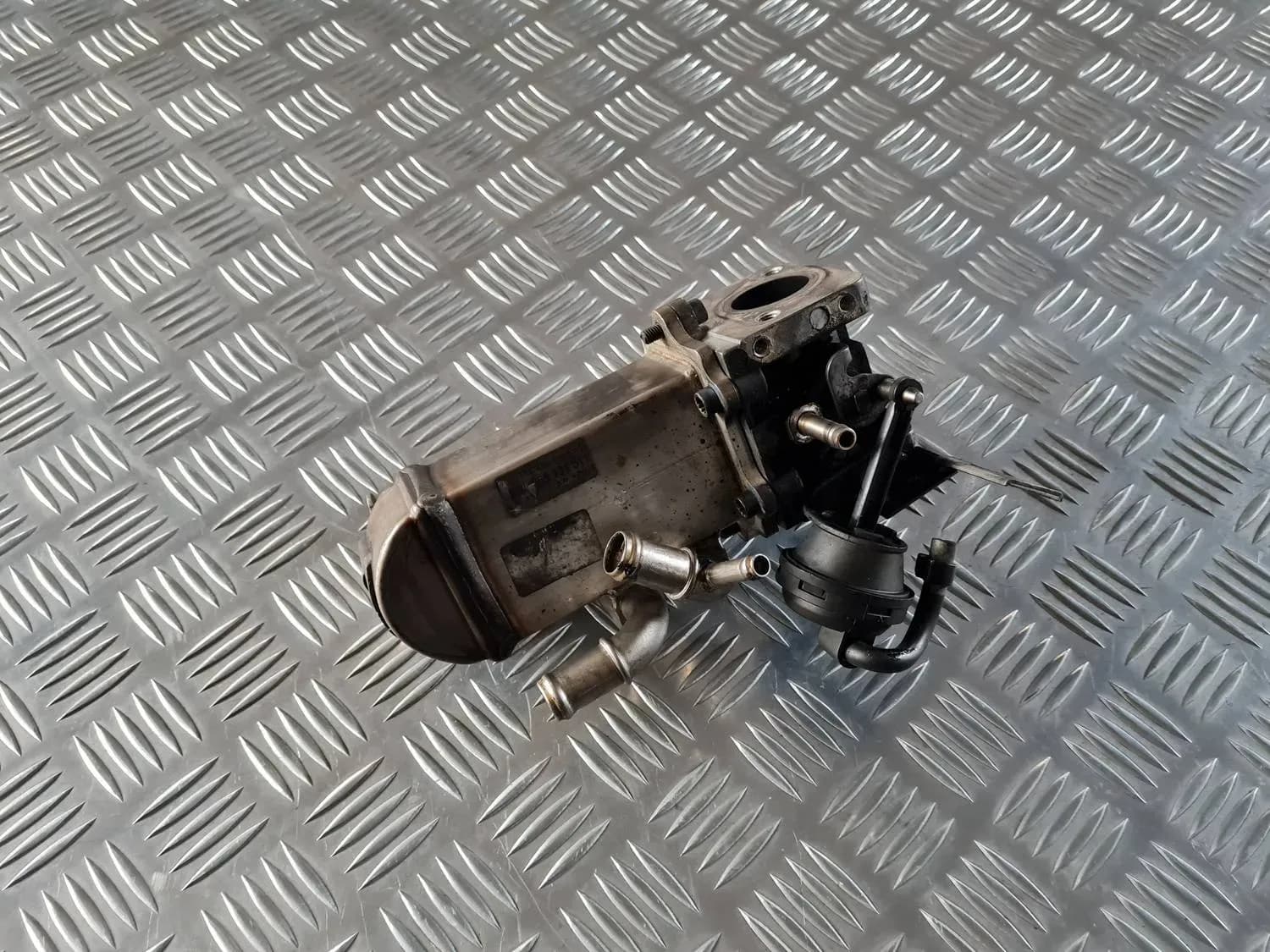 EGR vārsta dzesētājs AUDI A6 2008