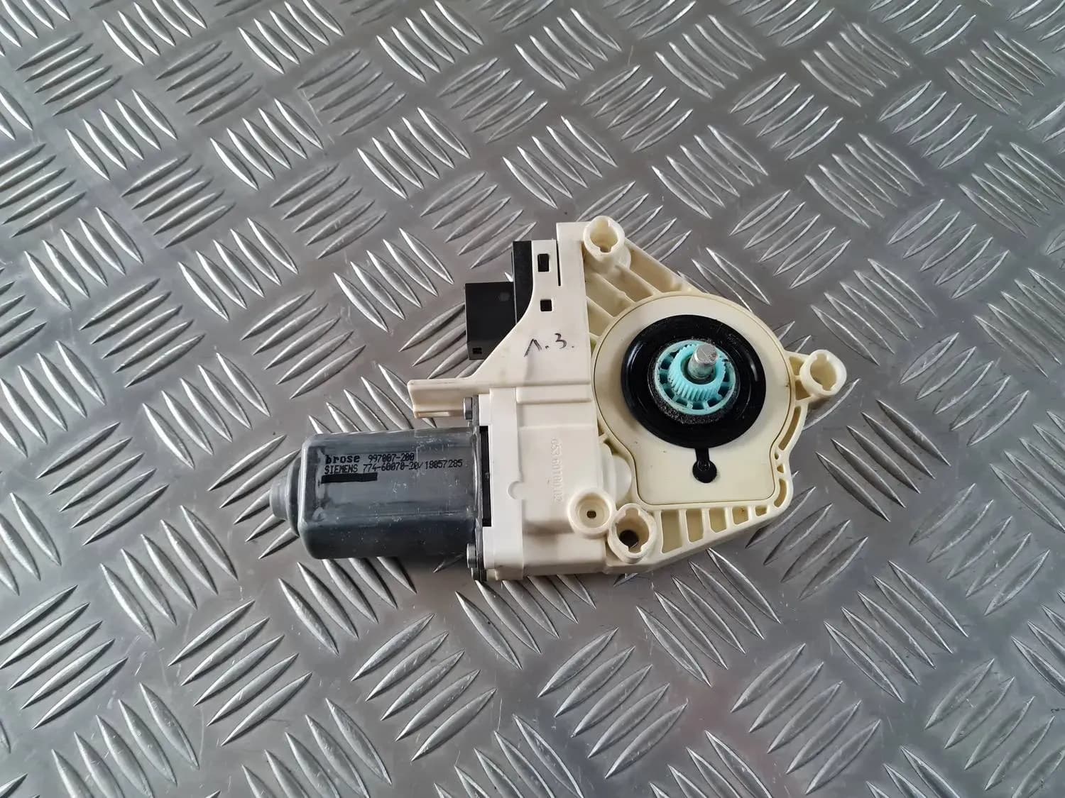 Elektrisko stiklu motors AUDI A6 2008