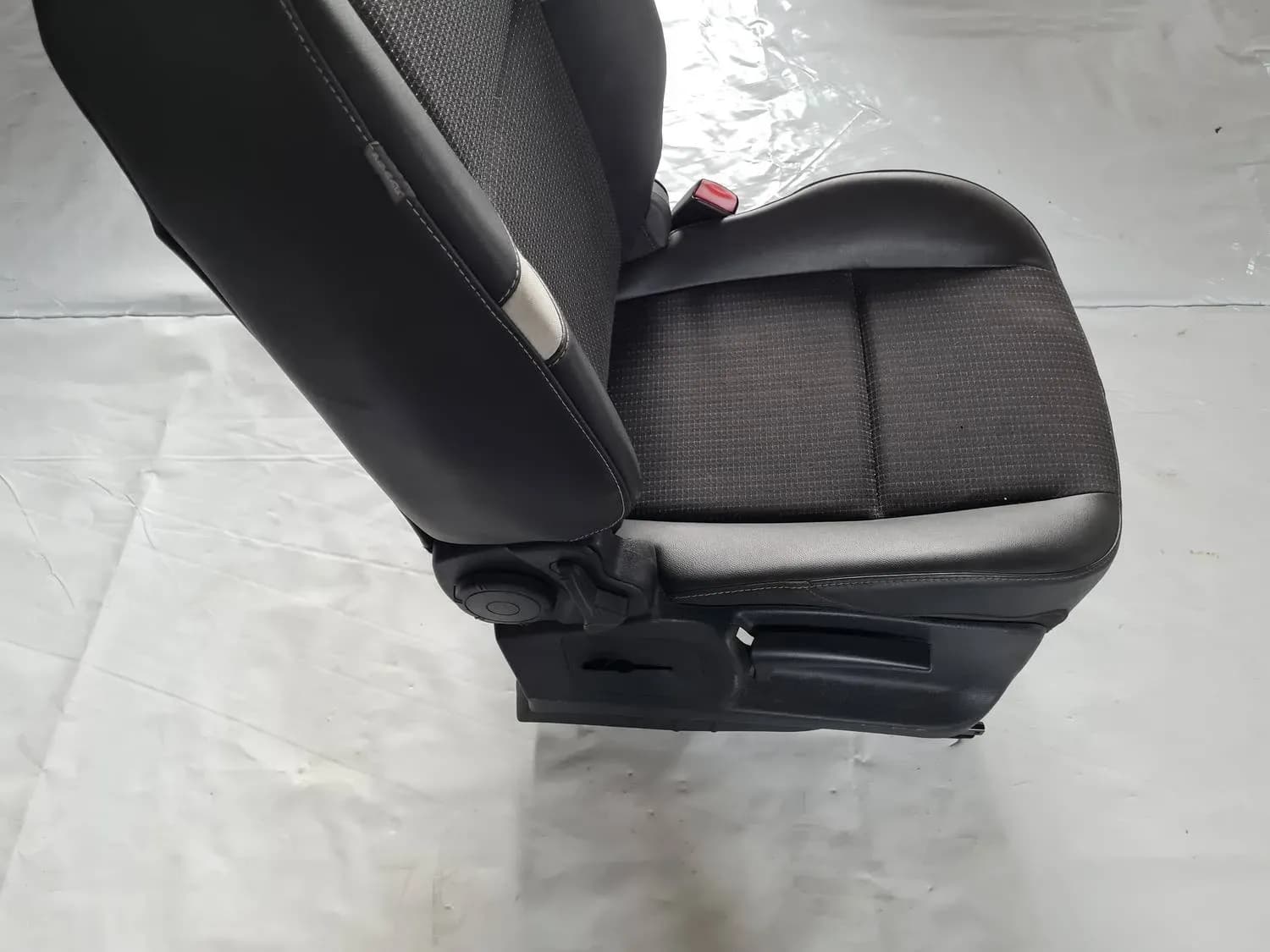 Priekšējais labais sēdeklis RENAULT SCENIC III 2011 - foto 7