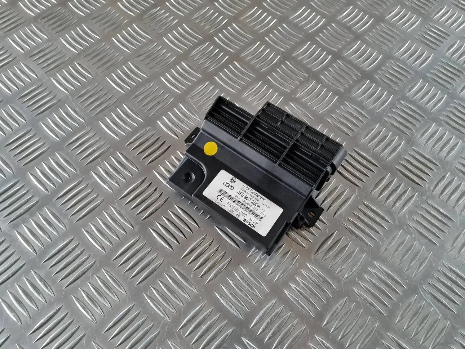 Borta sistēmas vadības bloks AUDI A6 2008