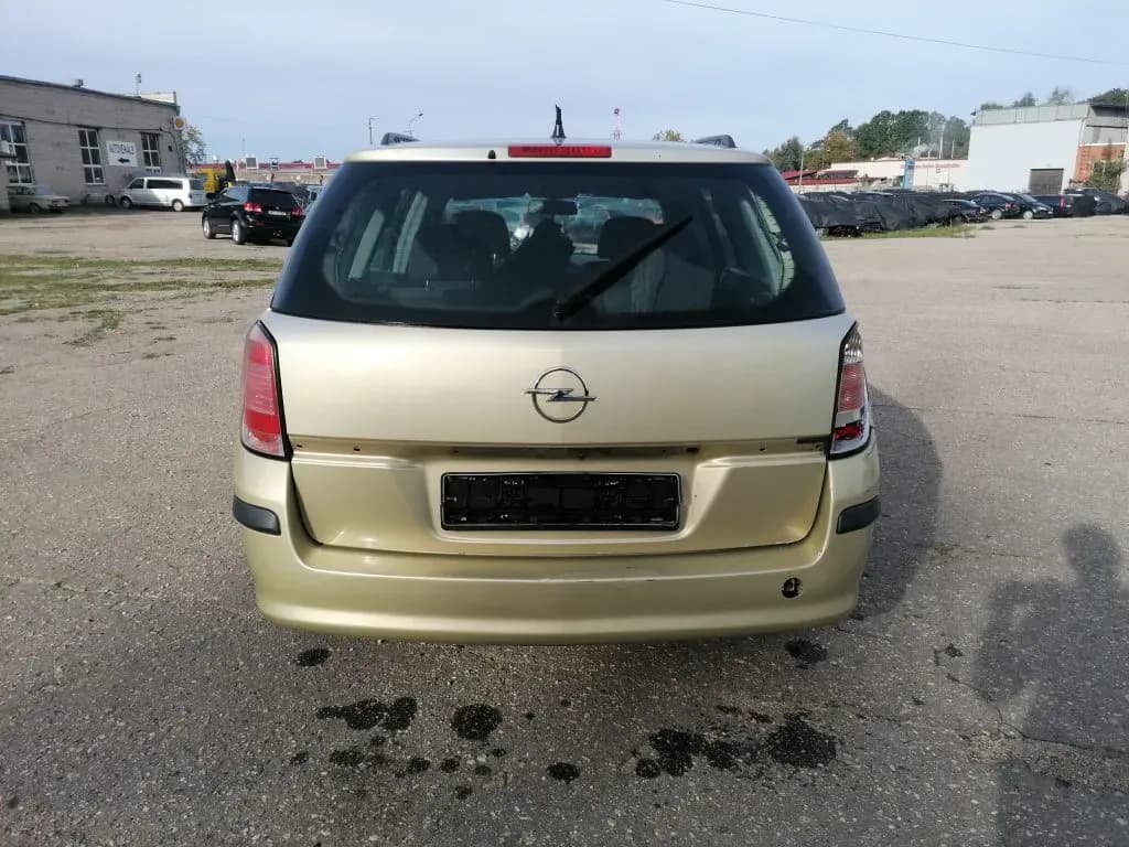 Foto izjauktais auto 4