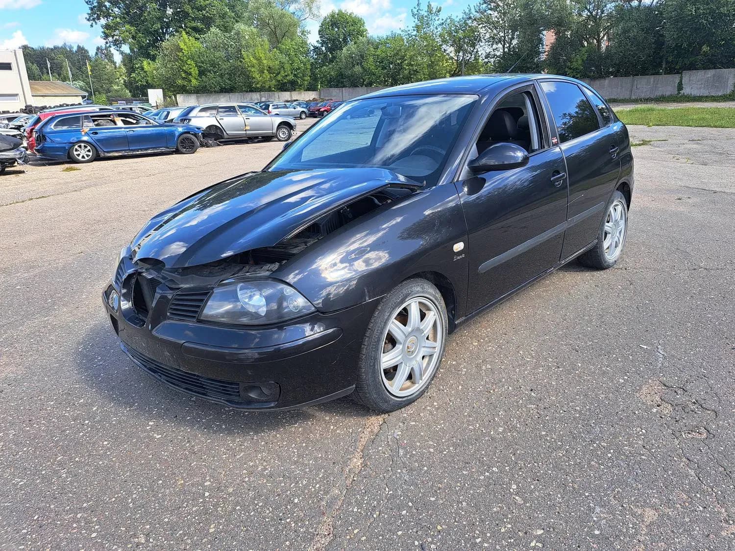 Foto izjauktais auto 1