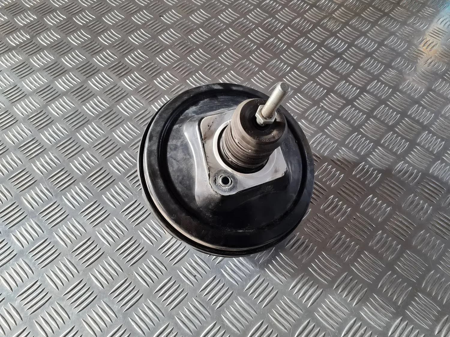 Vakuuma bremžu pastiprinātājs AUDI A6 2008