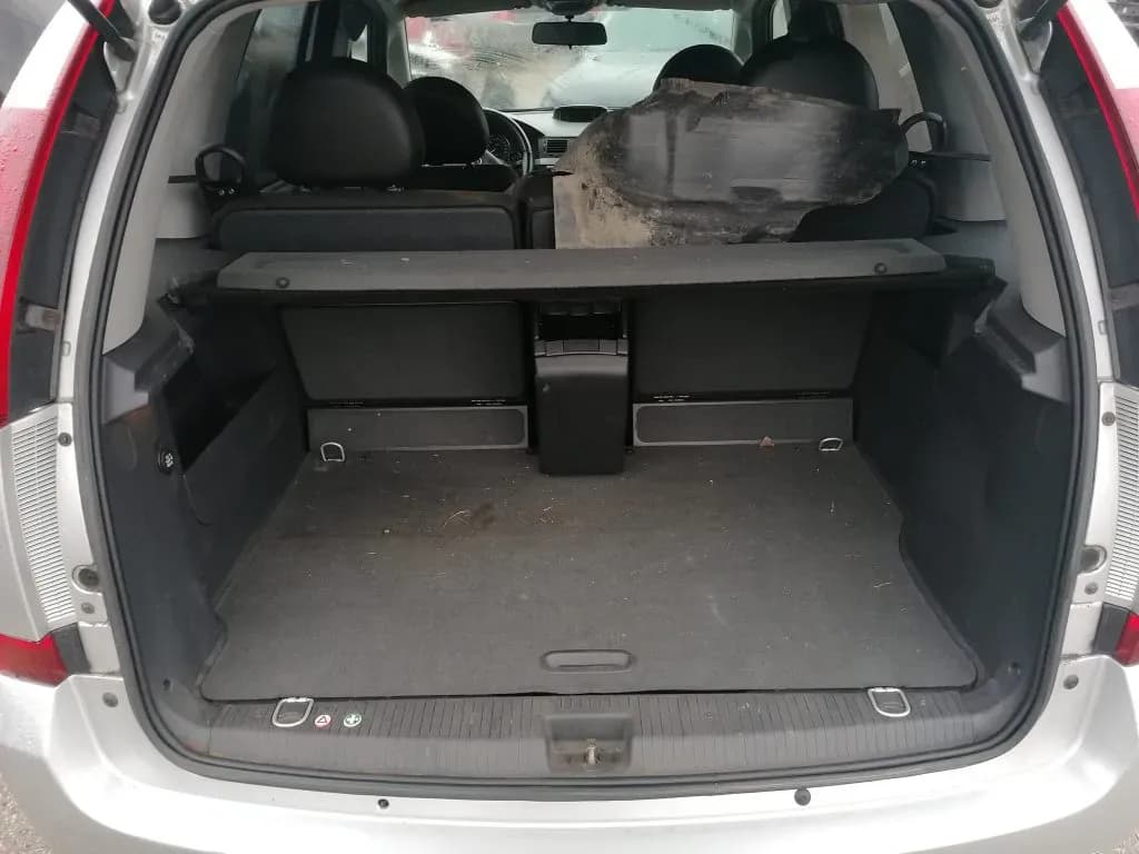 Foto izjauktais auto 3